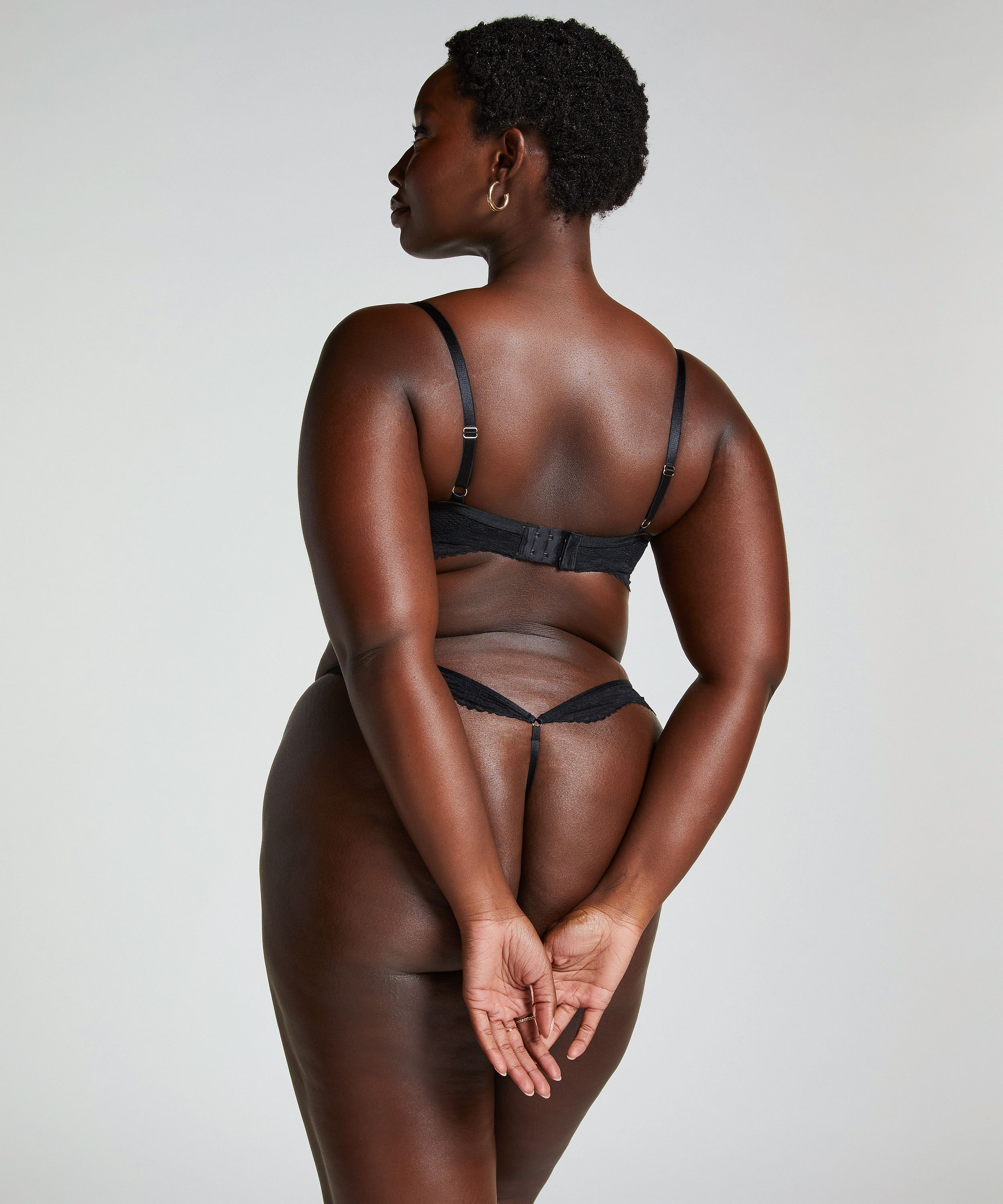 String Belladonna, Schwarz, main