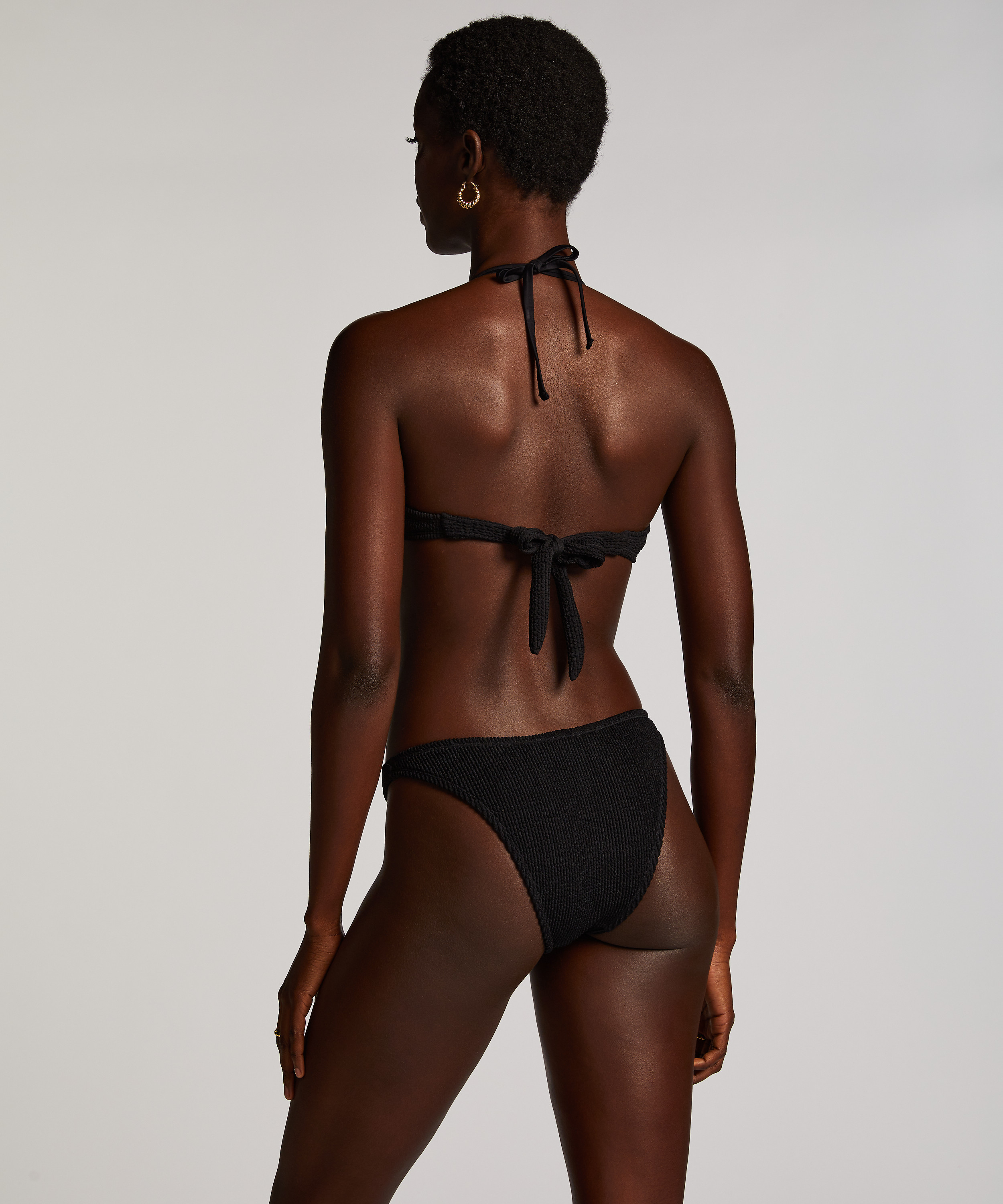 Bikini Slip mit hohem Beinausschnitt Crinkle, Schwarz, main