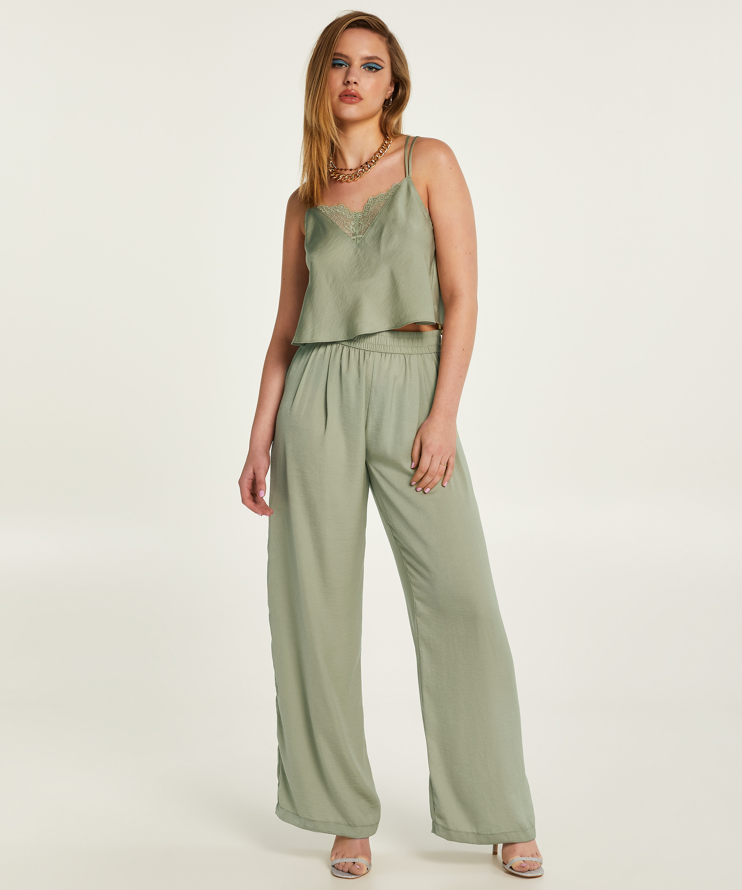 Top Cami en satin Airspun Kim Petras, Vert, main