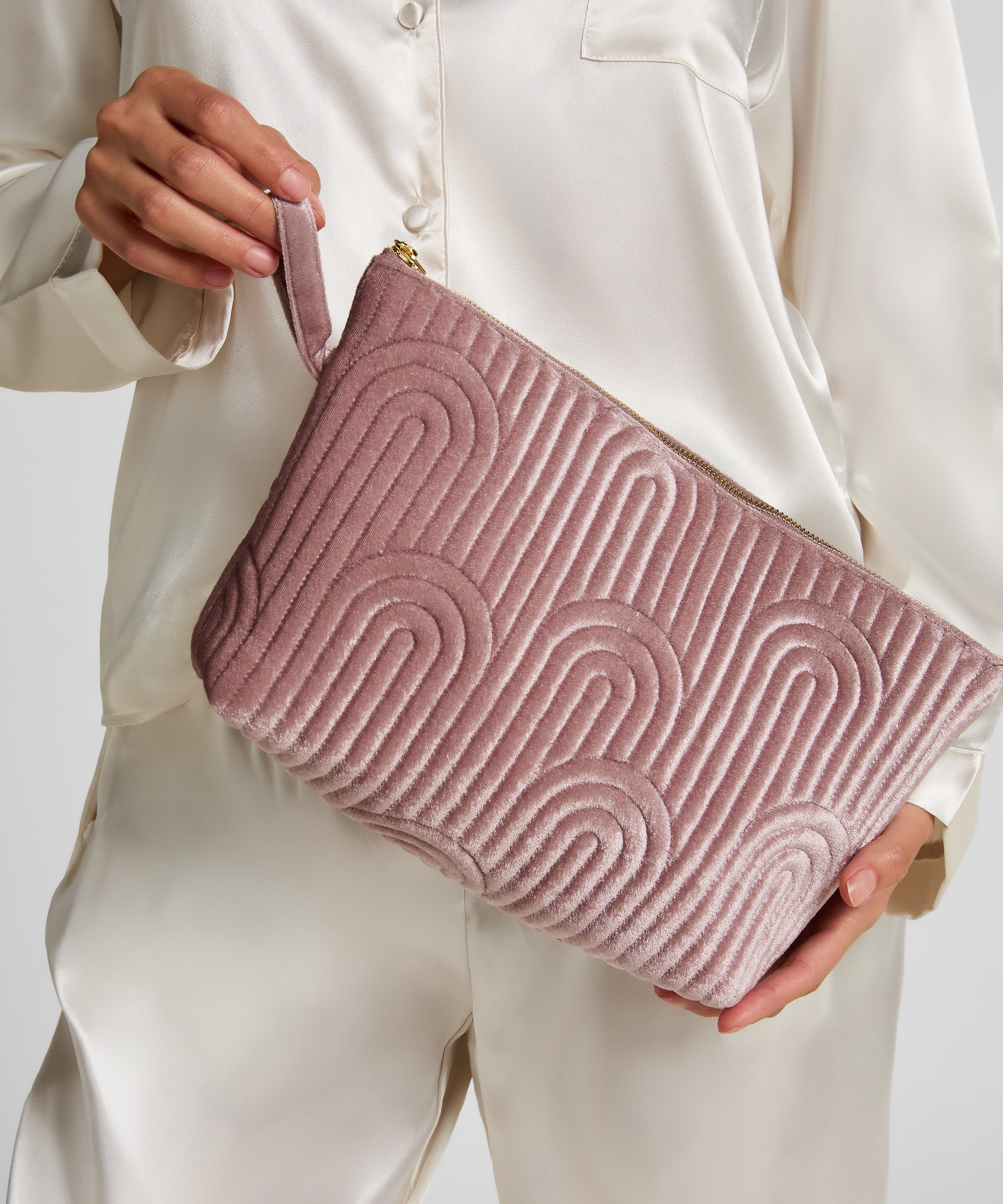 Gro&szlig; Kosmetiktasche aus Velours, Lila, main