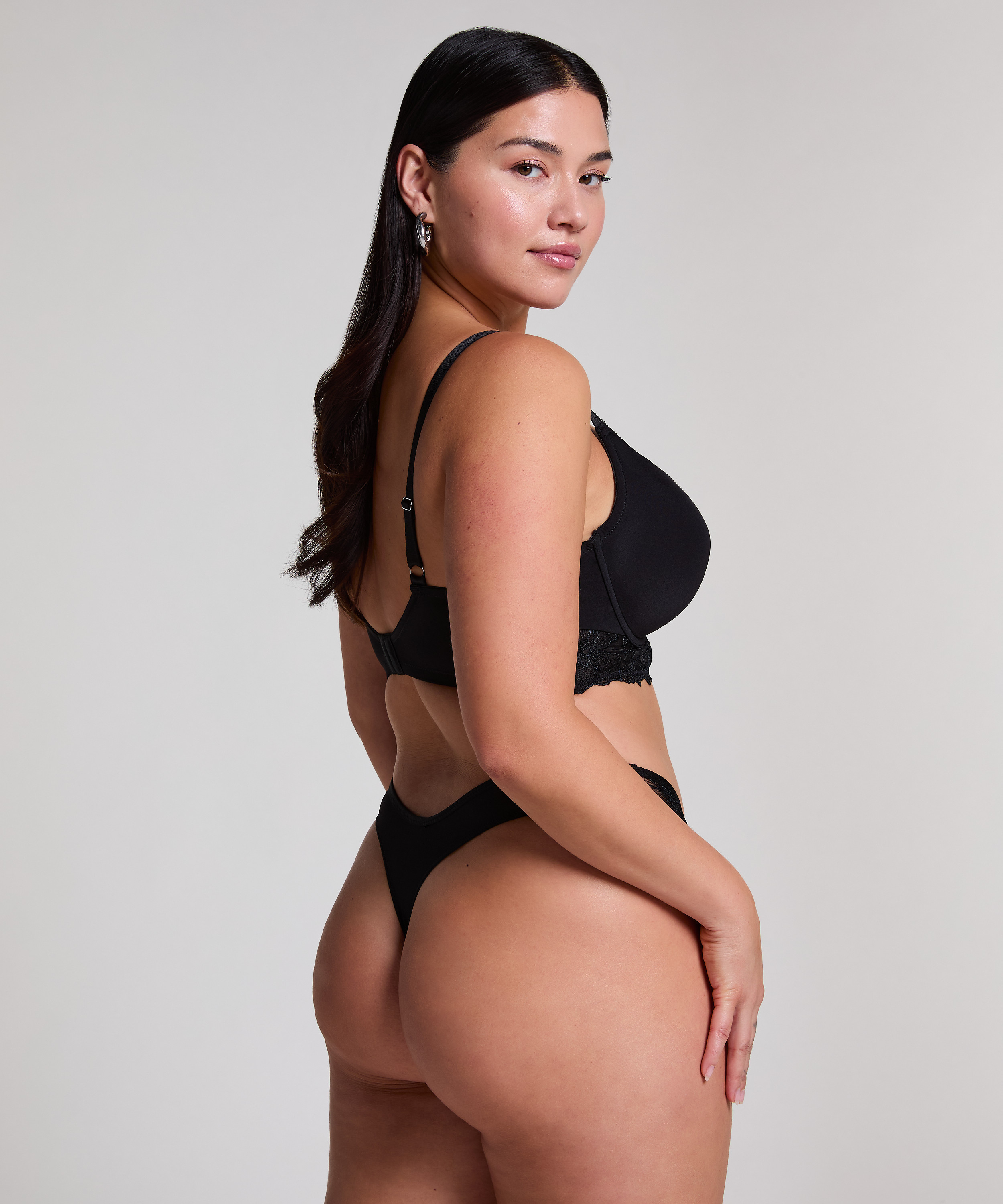 Jemima String, Schwarz, main