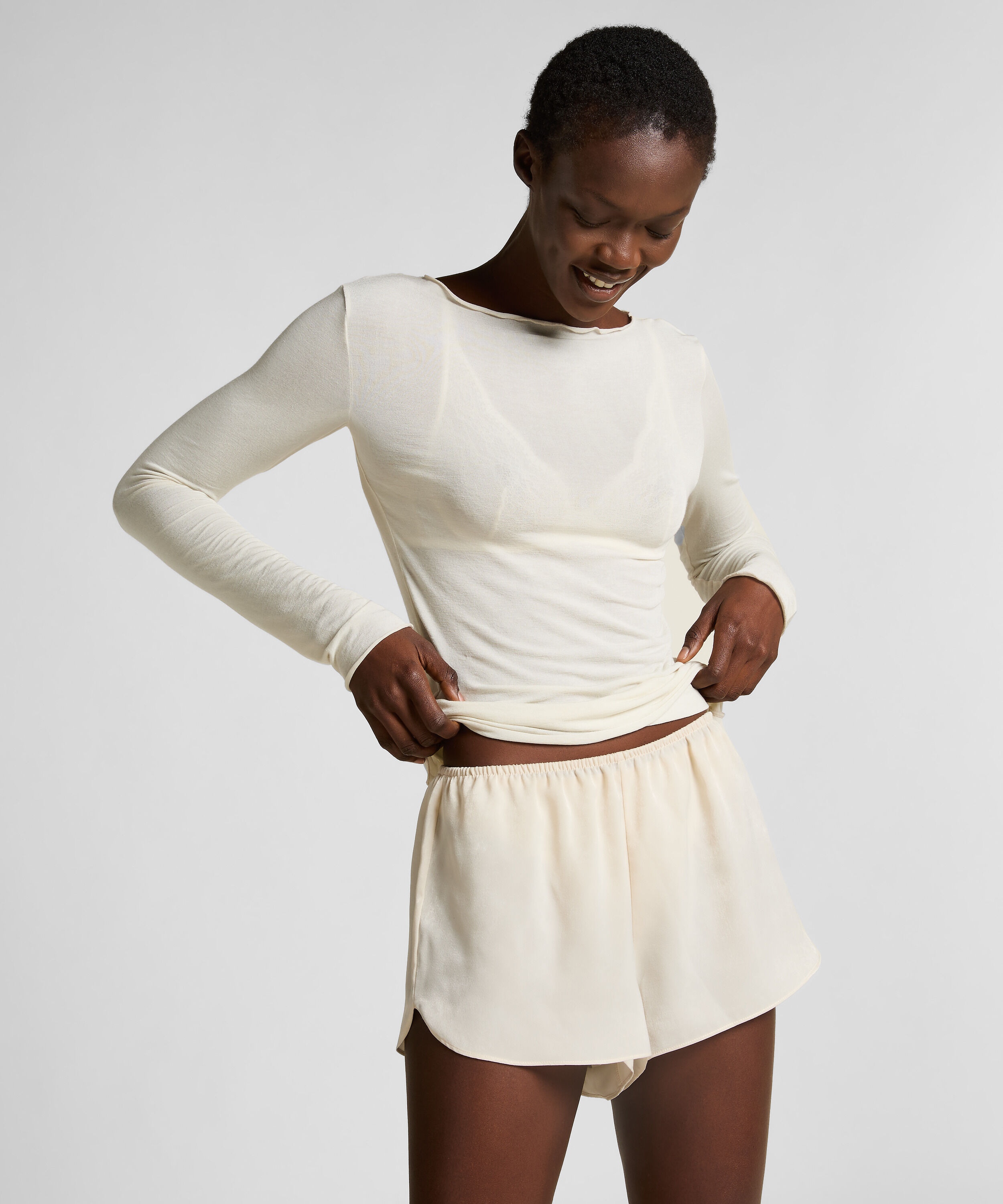 Short en satin Minimal, Blanc
