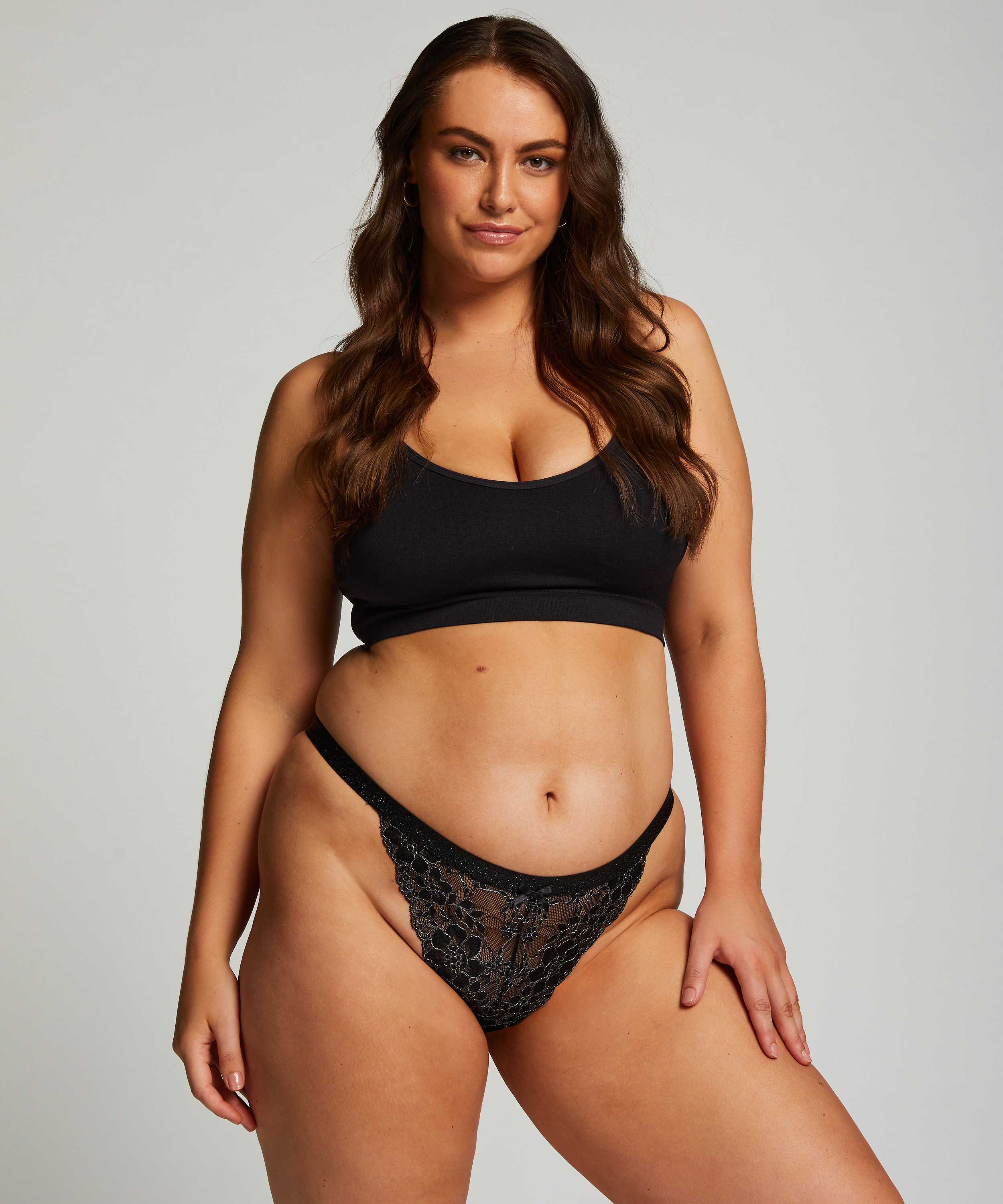 Brazilian Dewi, Schwarz, main