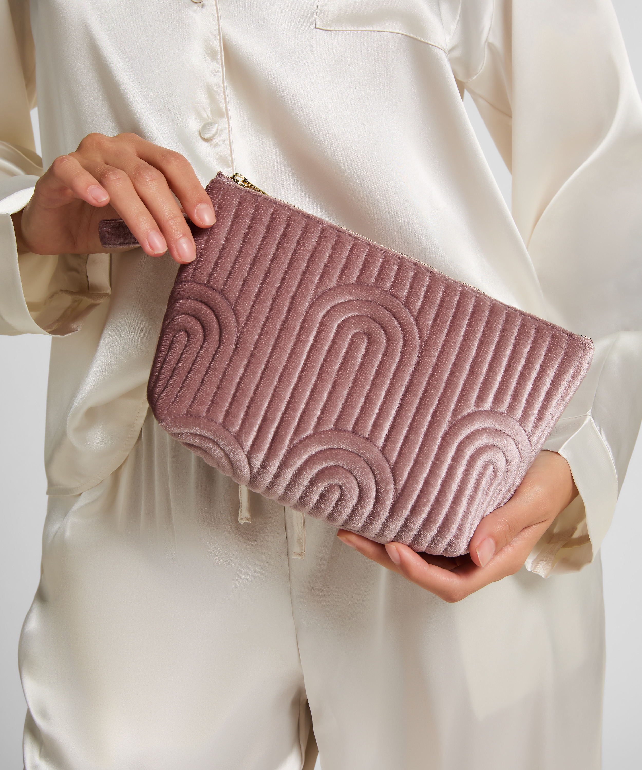 Kleine Kosmetiktasche aus Velours, Lila, main