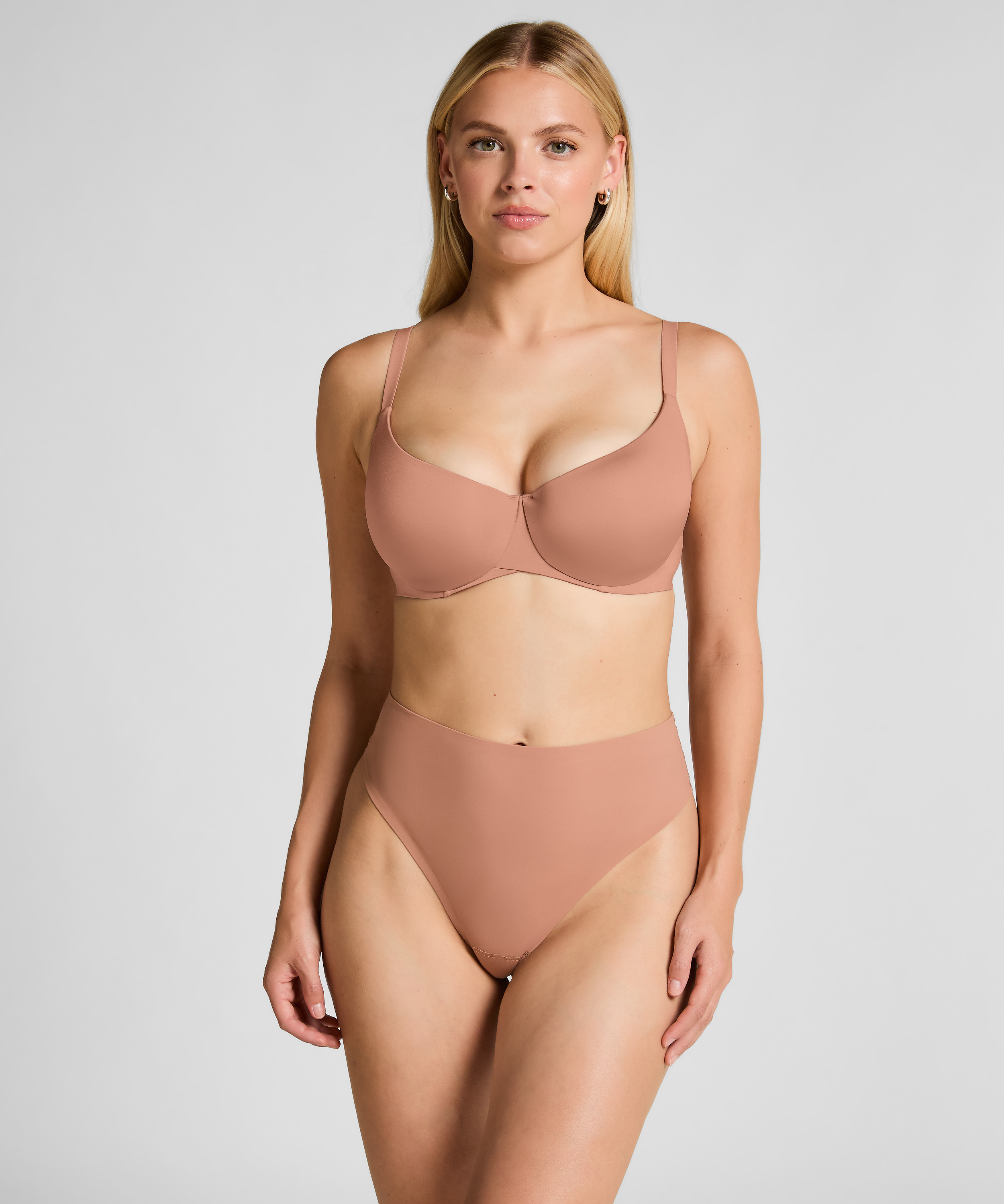Soutien-gorge à armatures préformé Smooth, Marron, main