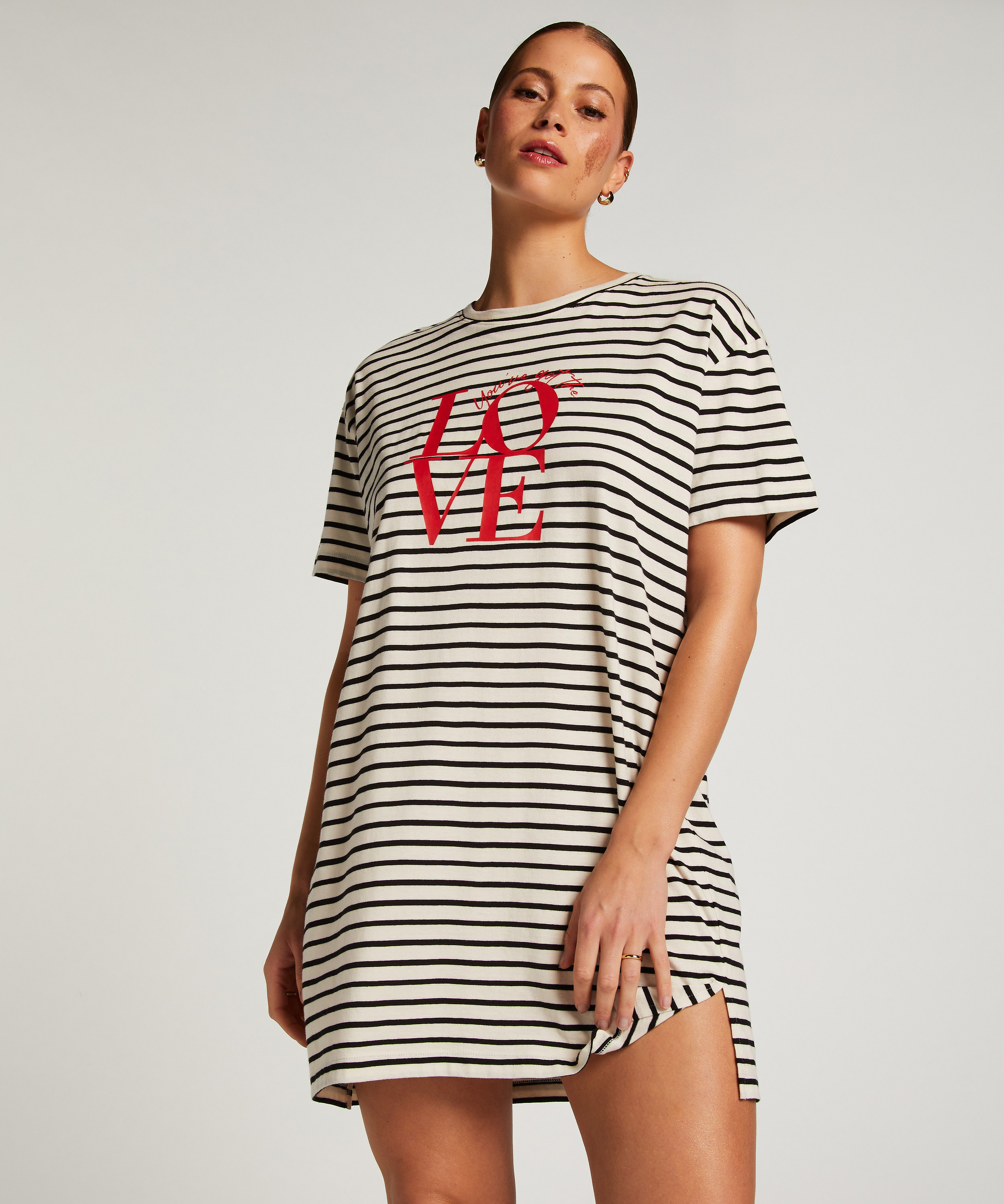 Chemise de nuit col rond, Noir, main