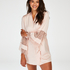 Kimono aus Satin und Spitze, Rose