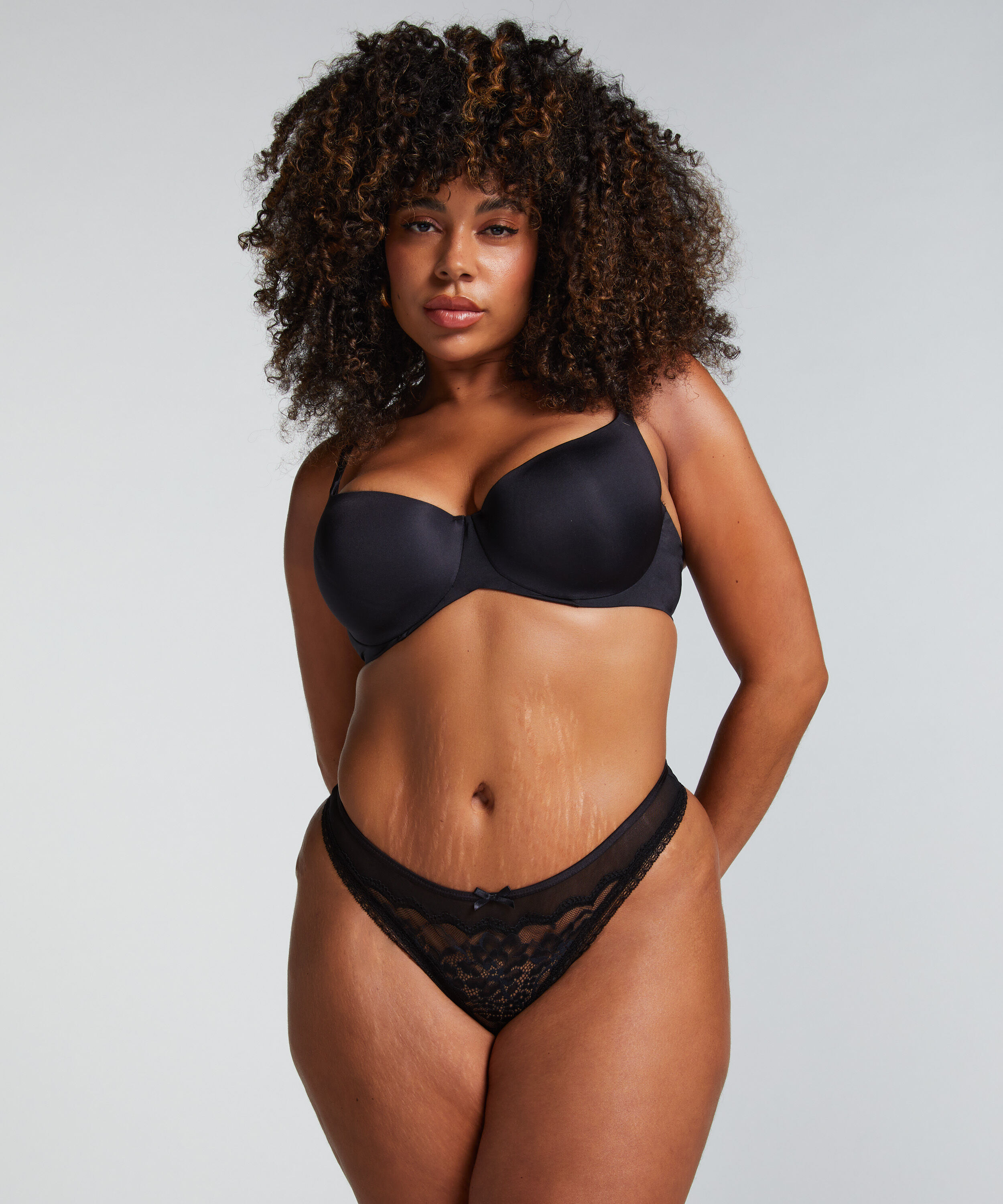 String Kailey, Schwarz String Kailey, Schwarz