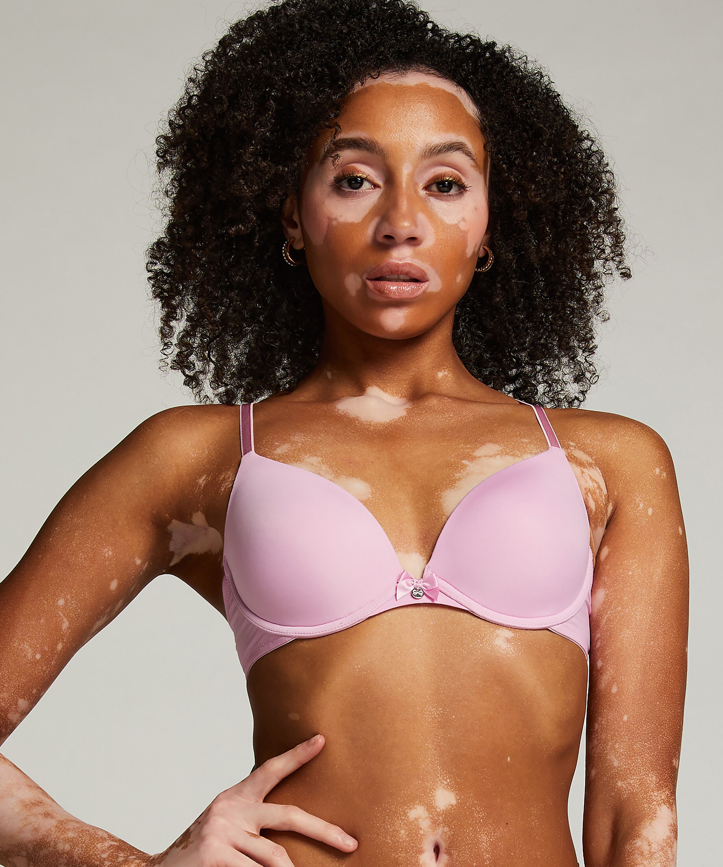 Soutien-gorge &agrave; armatures pr&eacute;form&eacute; Plunge, Rose