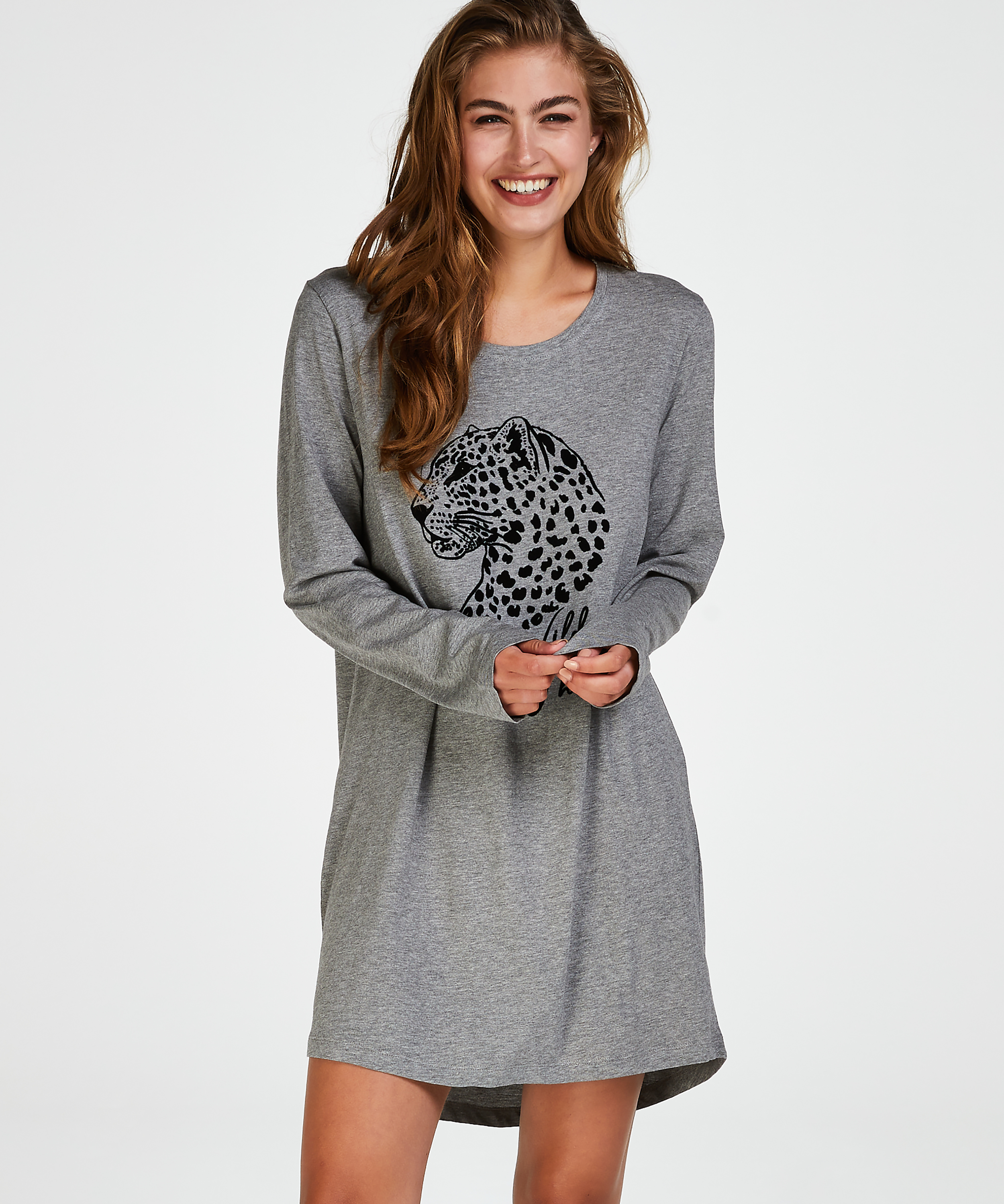 Chemise de nuit &agrave; d&eacute;collet&eacute; arrondi, Gris, main