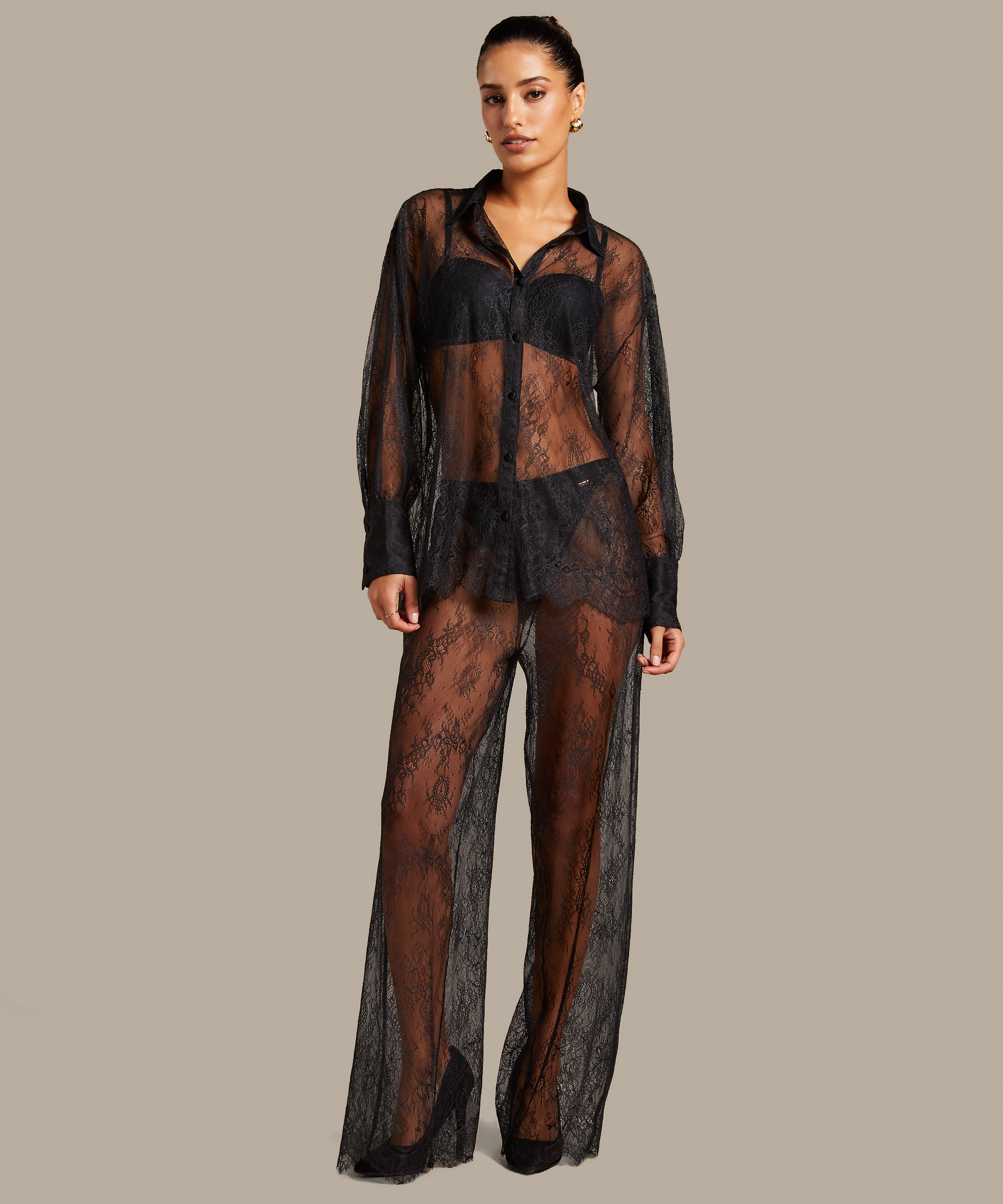 Haut en dentelle Camille, Noir, main