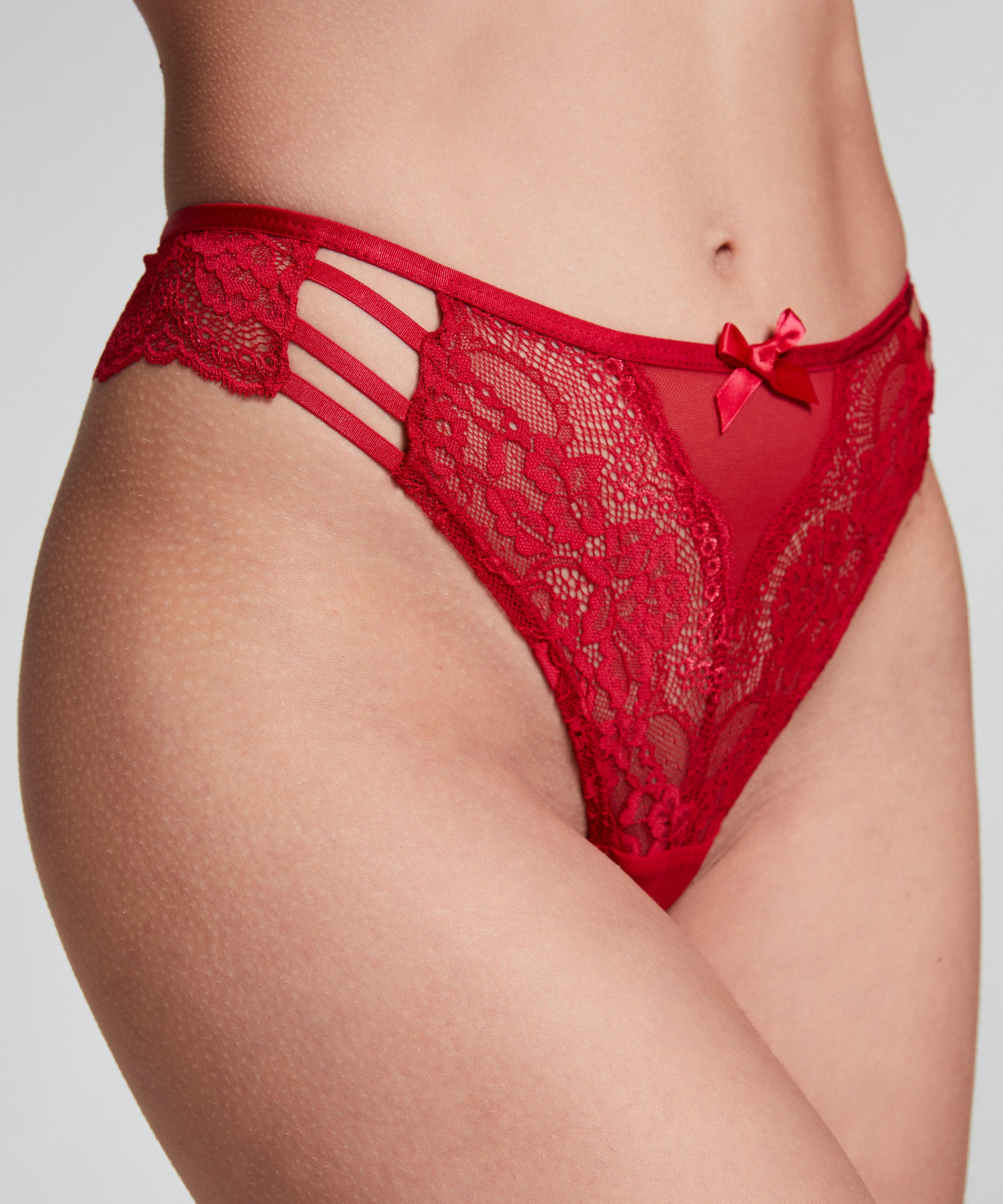 Brazilian Belle, Rot, main