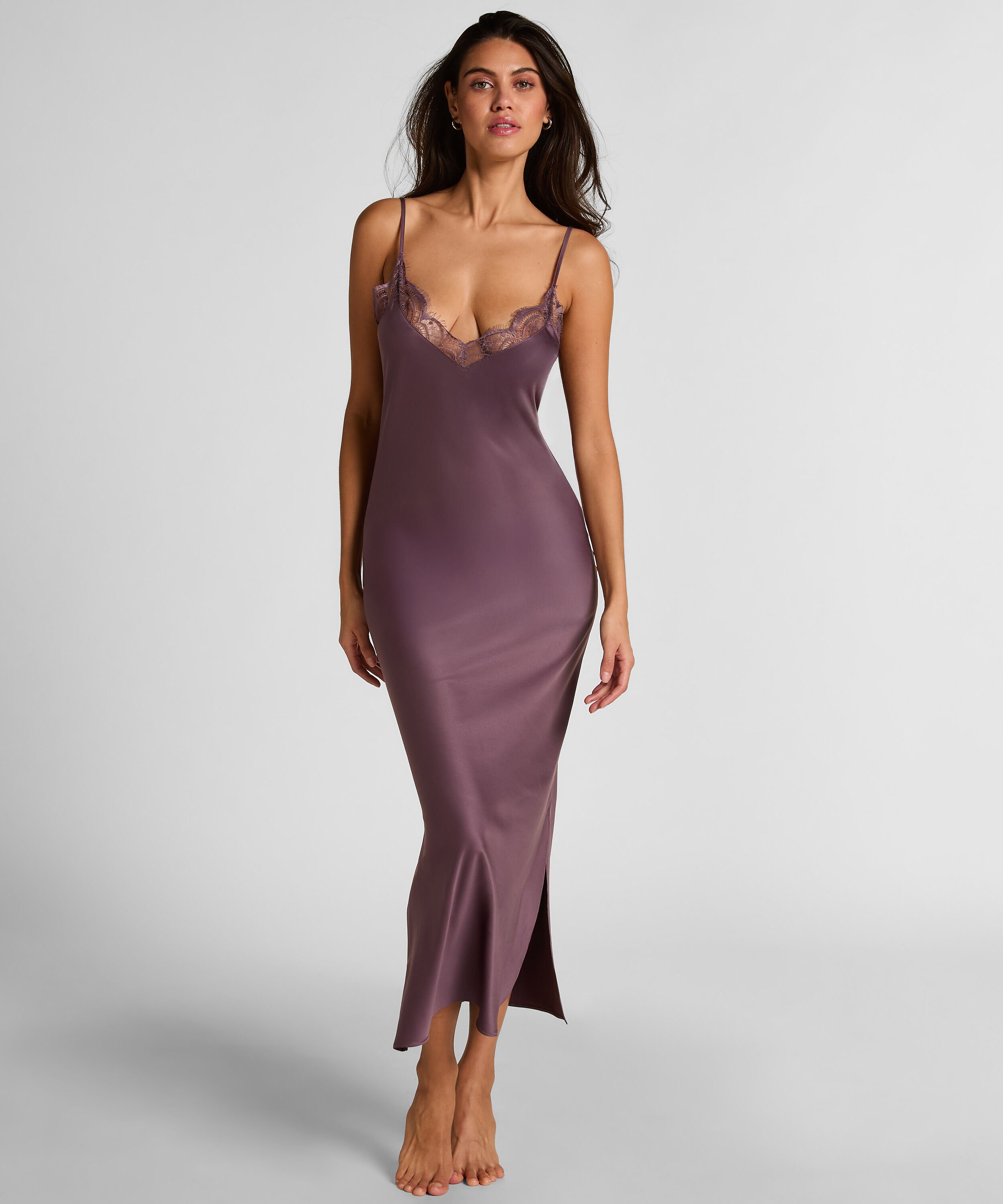 Nuisette longue en satin, Violet Nuisette longue en satin, Violet