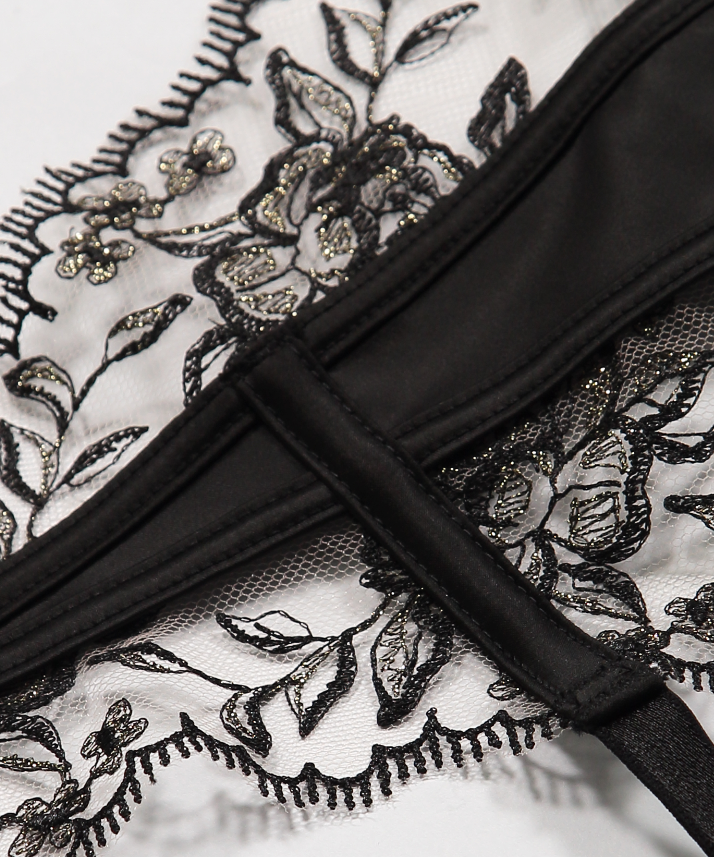 Porte-jarretelles Jade, Noir, main