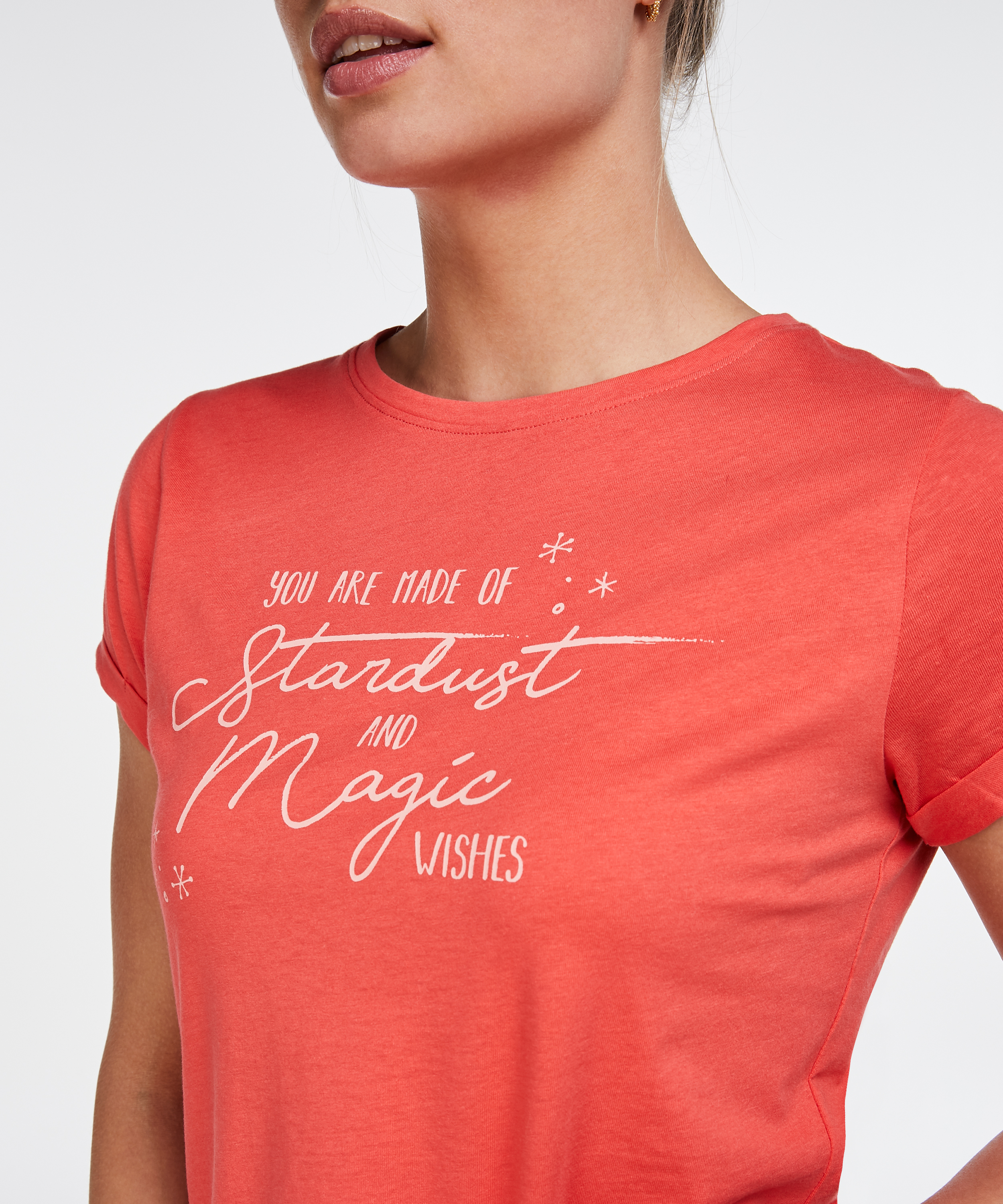 Pyjamaset, Rot, main