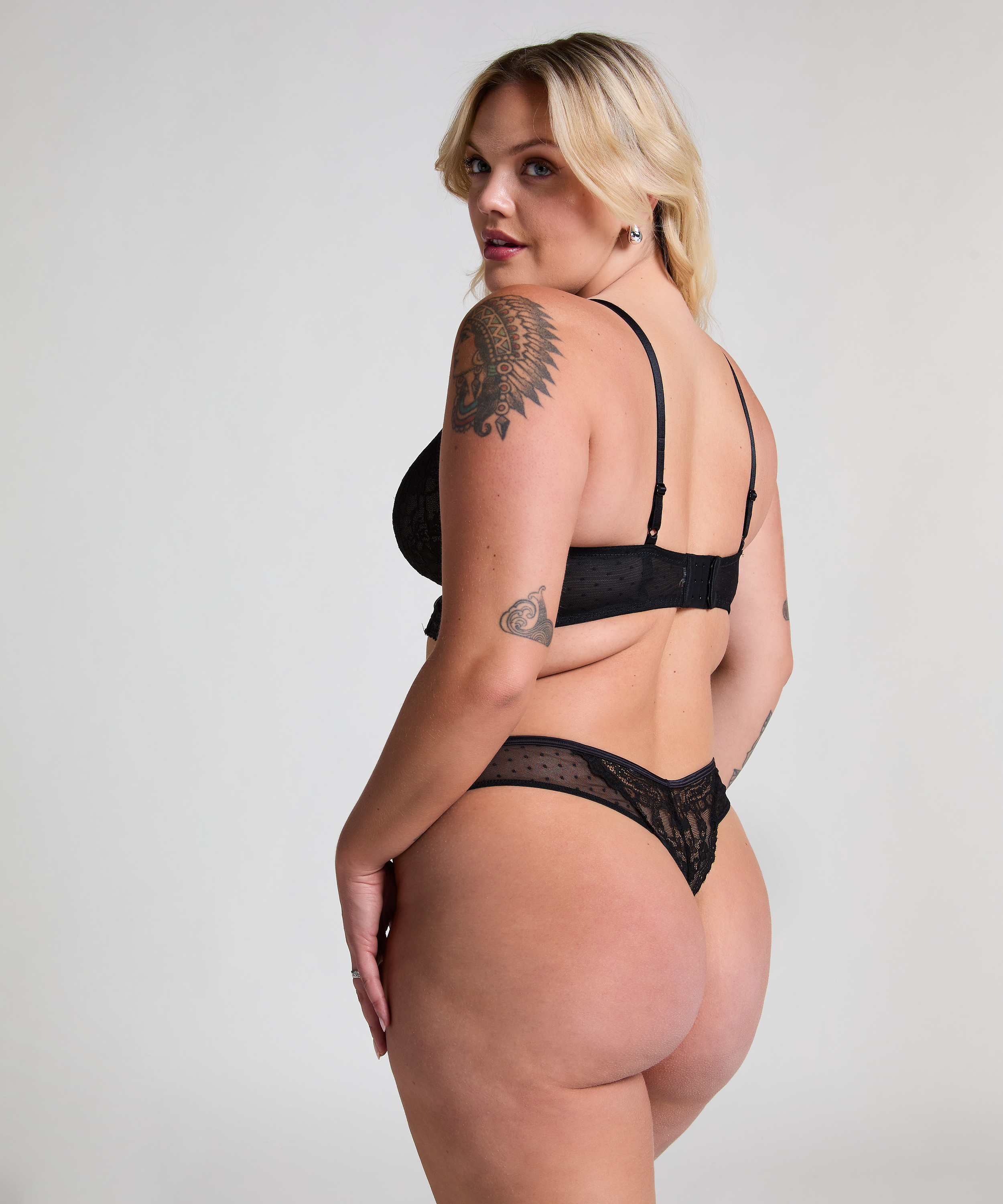 Soutien-gorge à armatures longline préformé Juliette, Noir, main