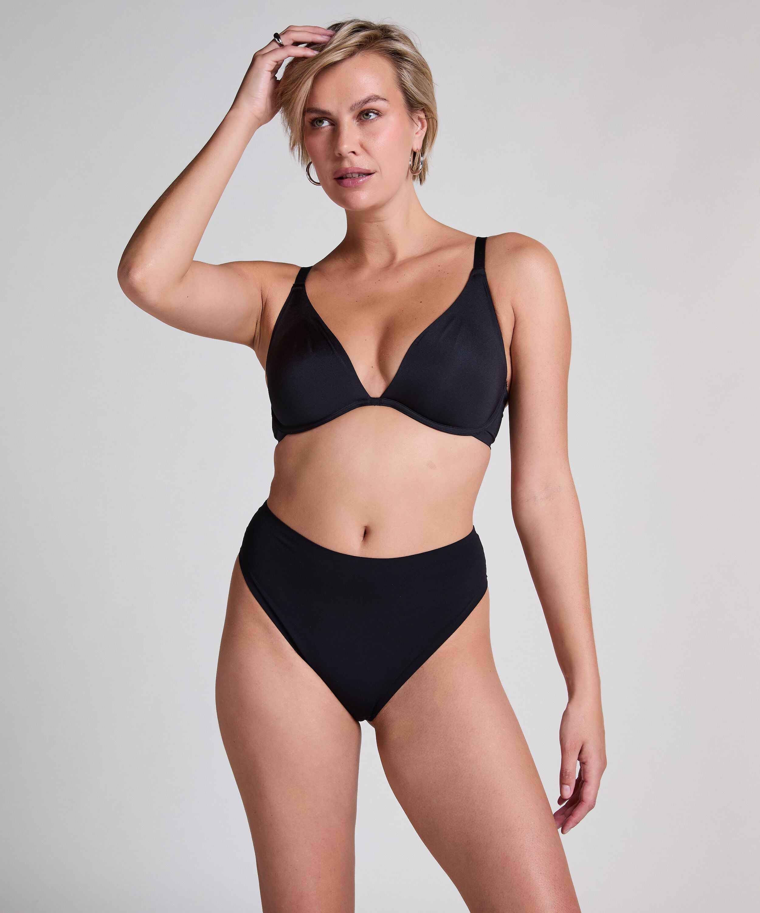 High Waisted Highleg Thong Smooth, Noir