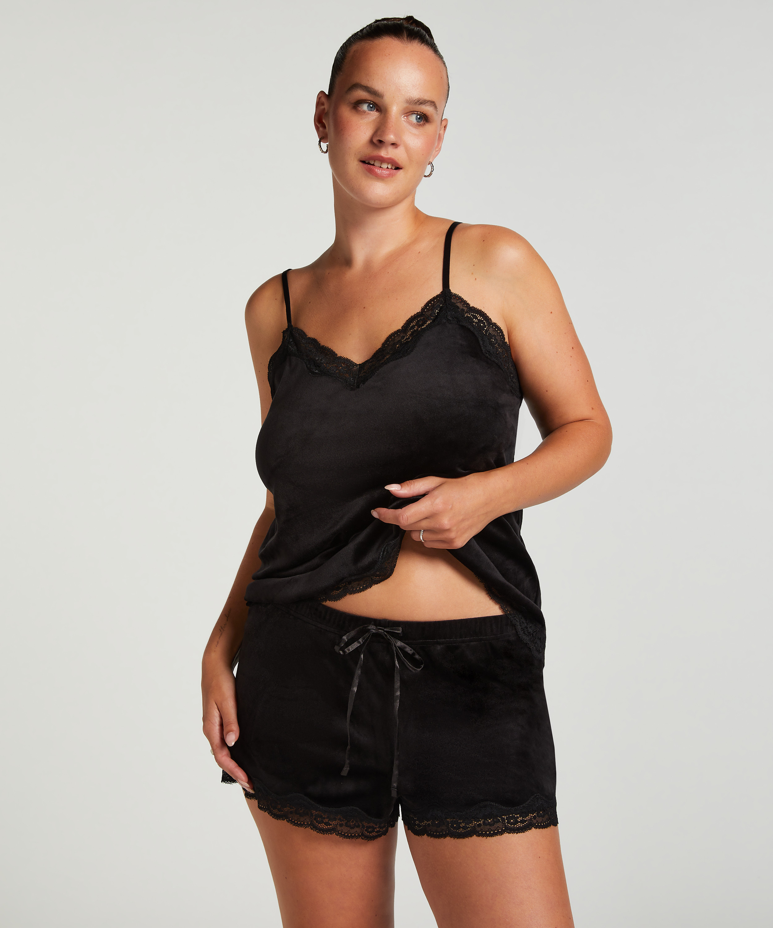 Camisole velours Dentelle, Noir, main