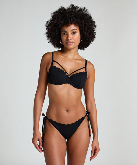 Haut de bikini pr&eacute;form&eacute; &agrave; armatures Scallop, Noir