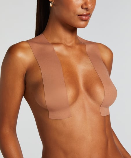 Boob Tape, Marron