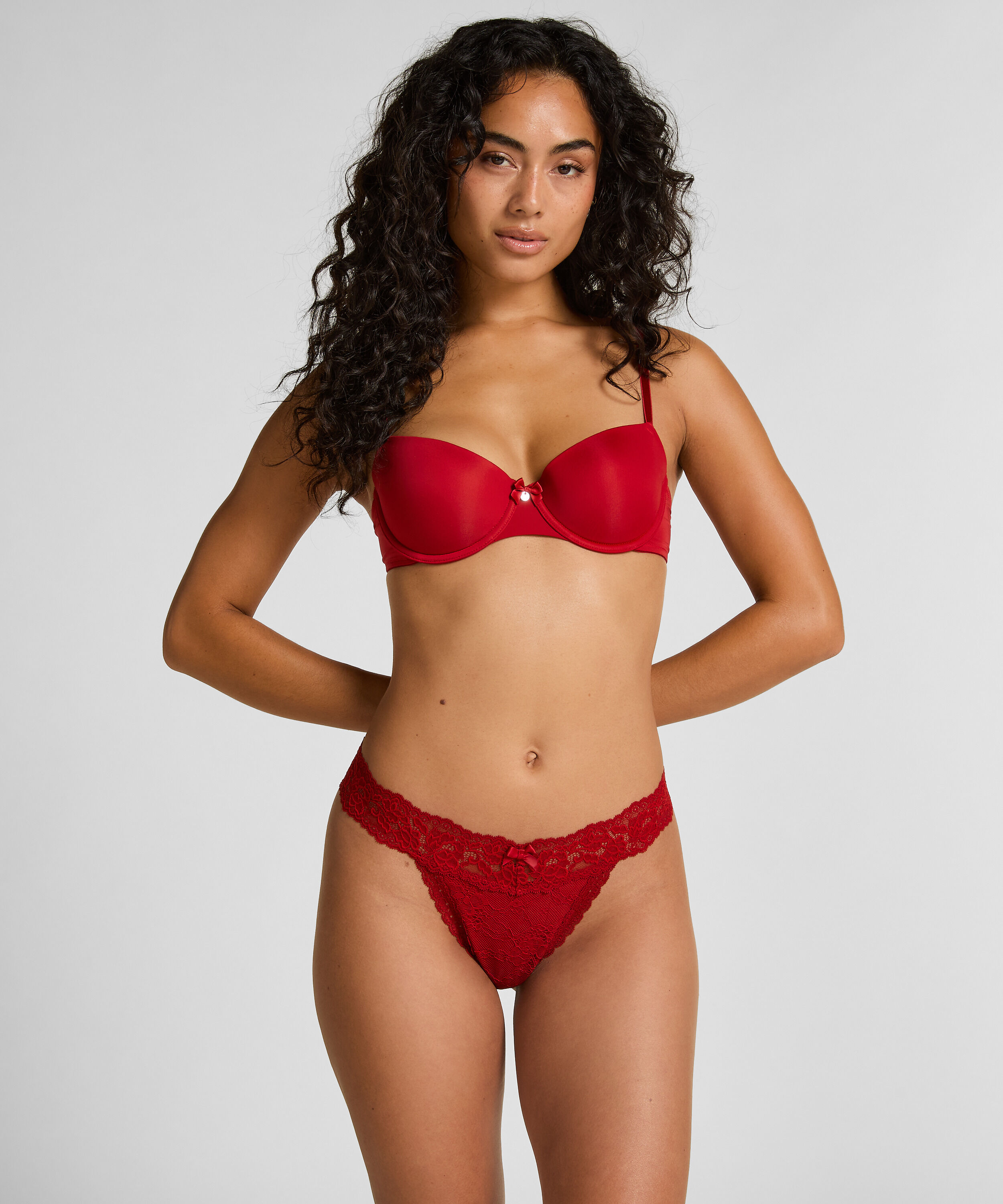 String extra bas Madison, Rouge String extra bas Madison, Rouge