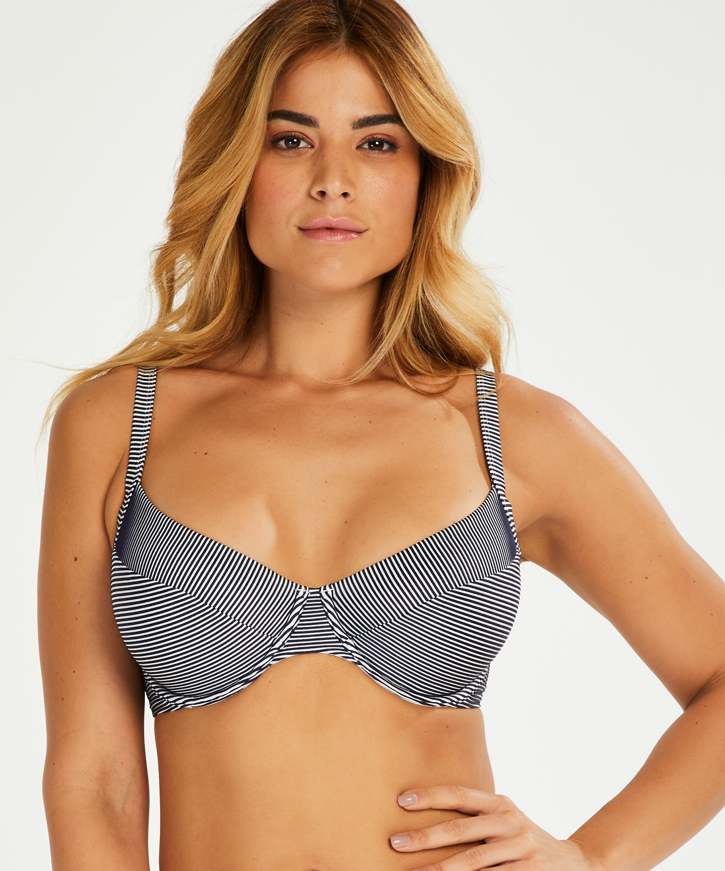 Nicht vorgeformtes Bügel-Bikini-Top Ruffle, Blau, main