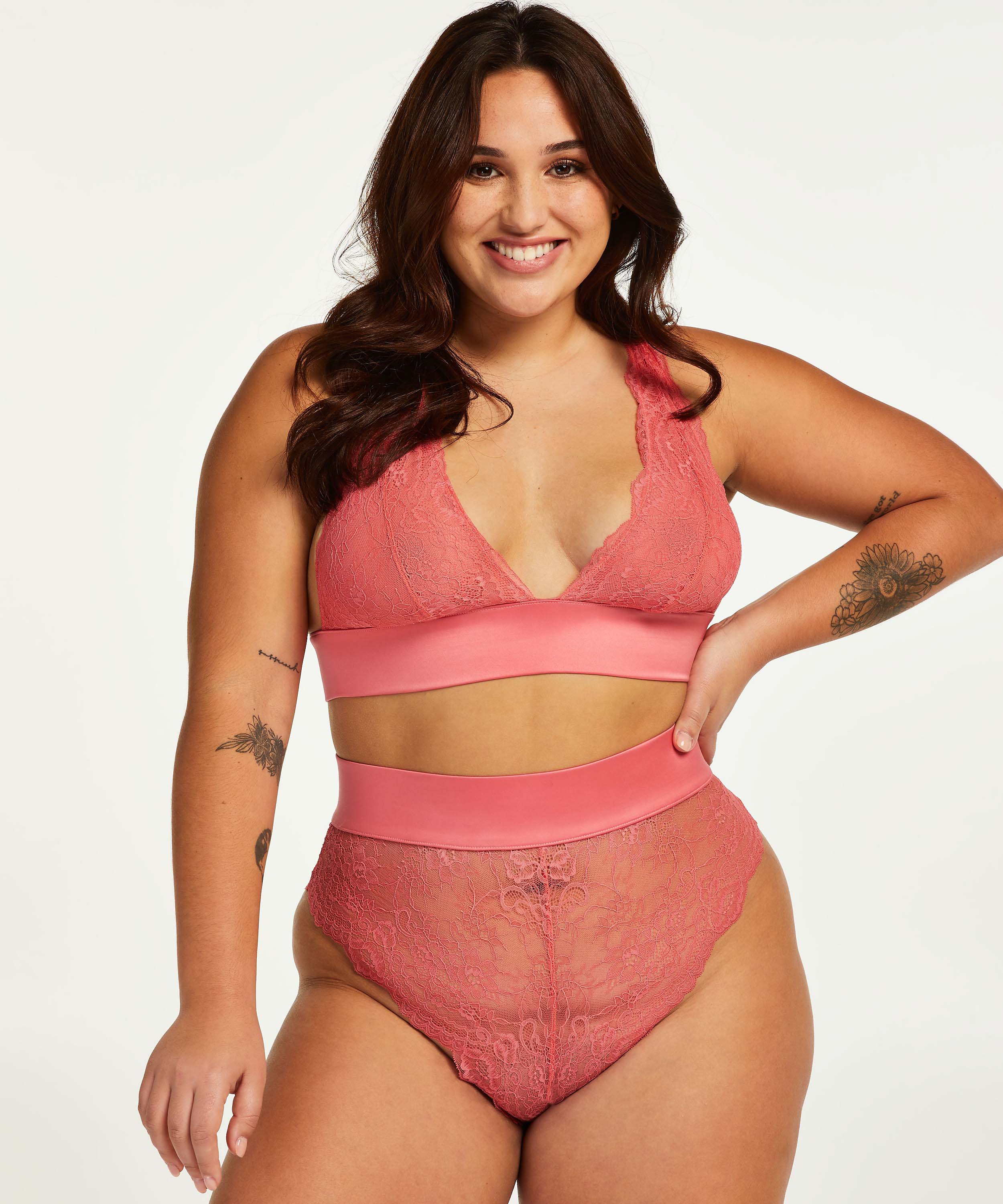 Hoher Brazilian Lyana, Rose, main