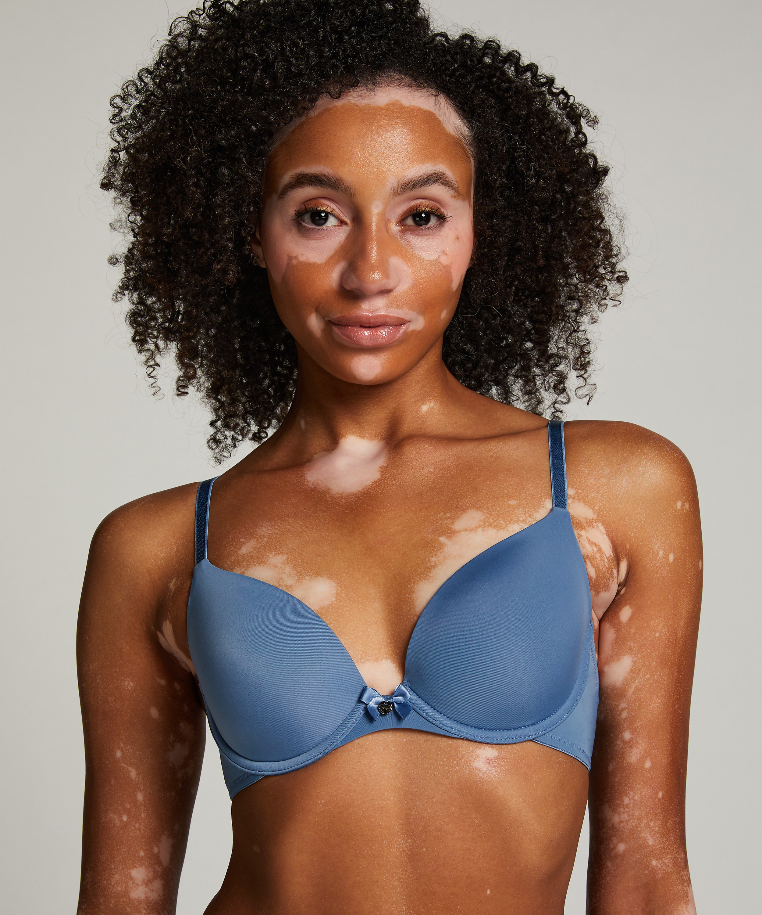 Soutien-gorge à armatures préformé Plunge, Bleu, main