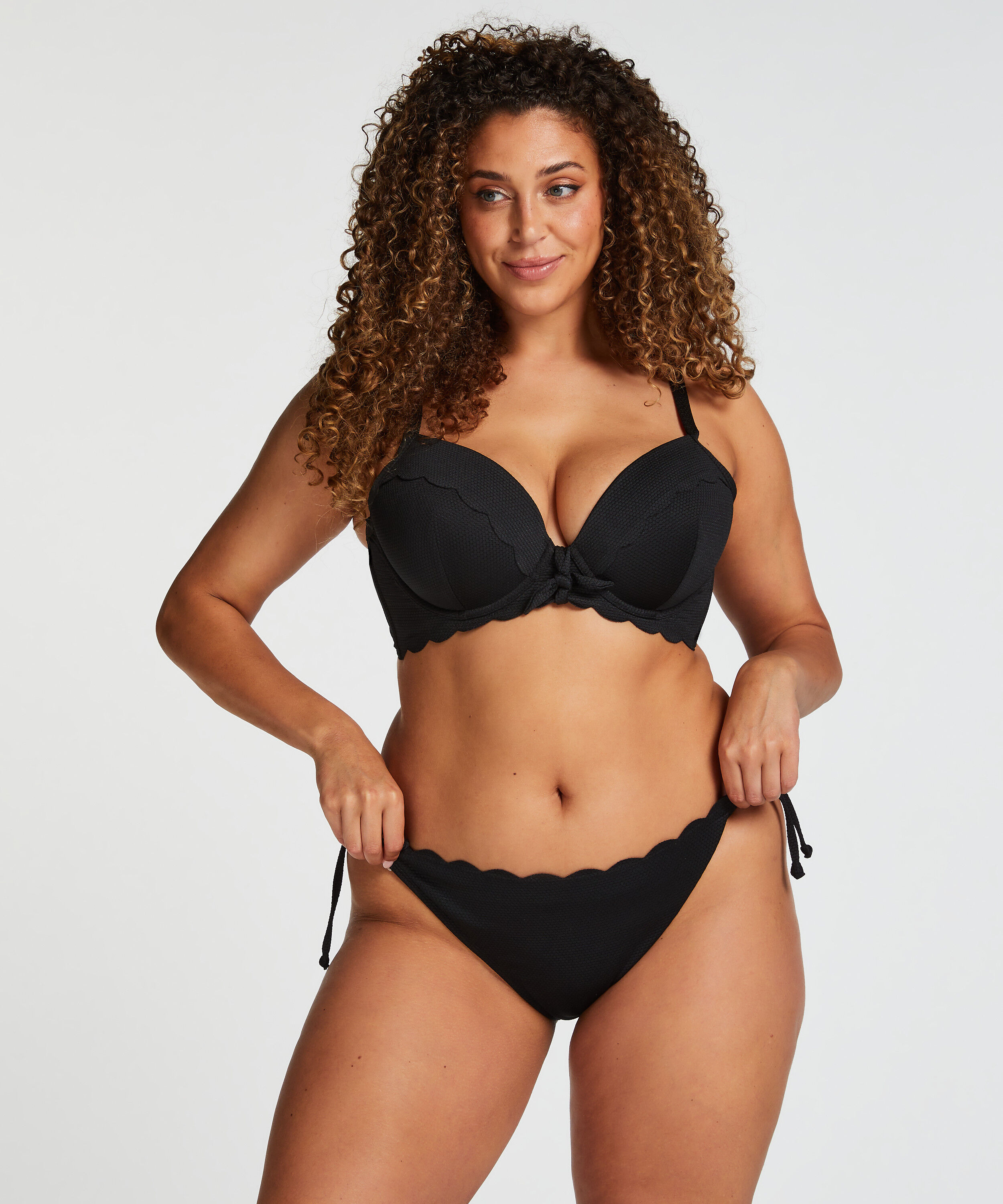 Bikinihose Scallop, Schwarz