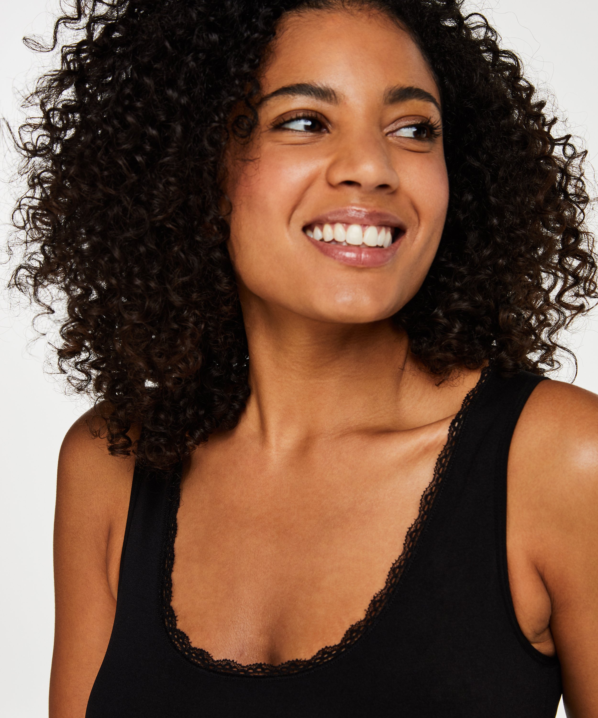 Straffendes Cami-Oberteil - Level 2, Schwarz, main