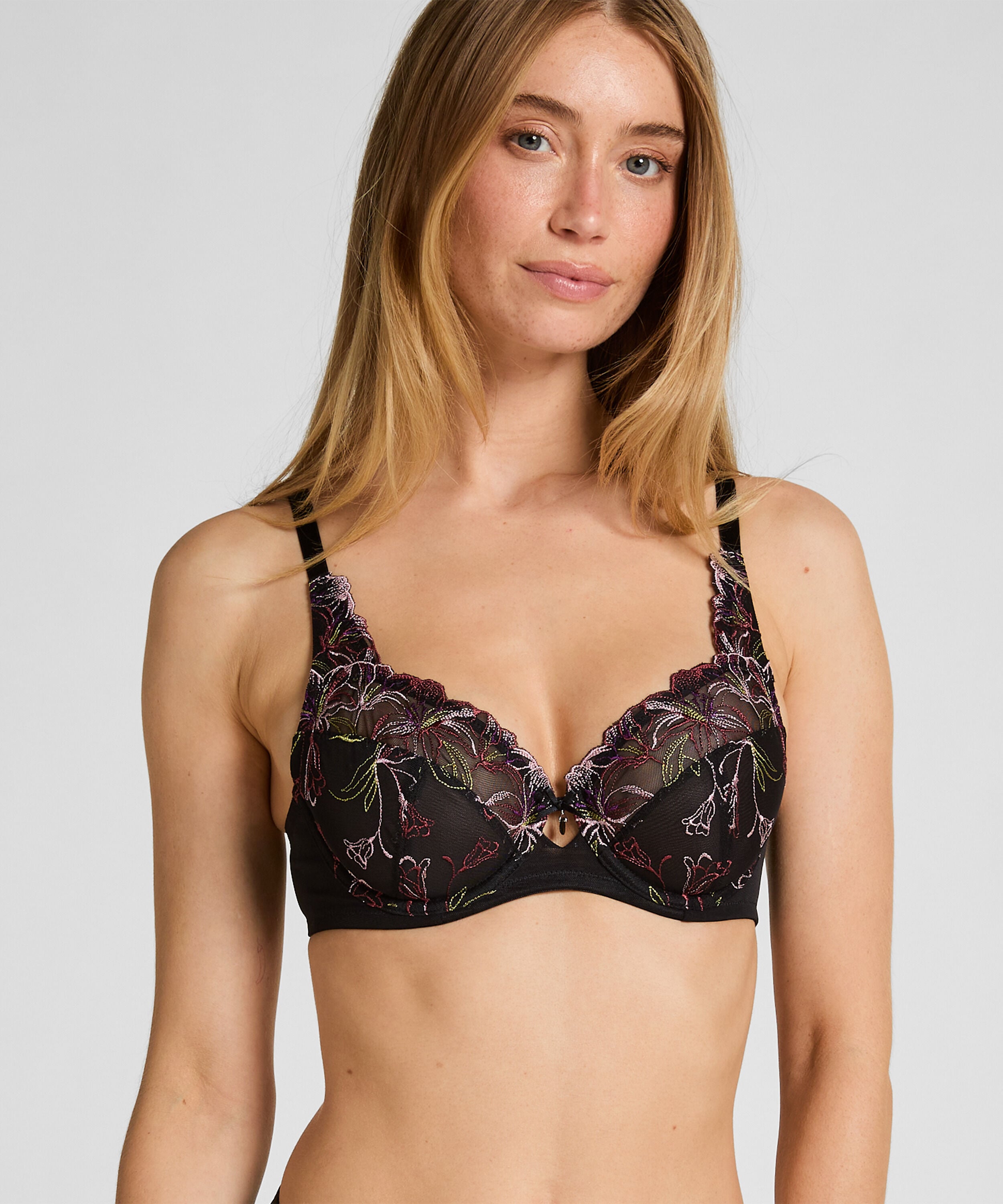 Soutien-gorge à armatures non-préformé Lily, Noir Soutien-gorge à armatures non-préformé Lily, Noir