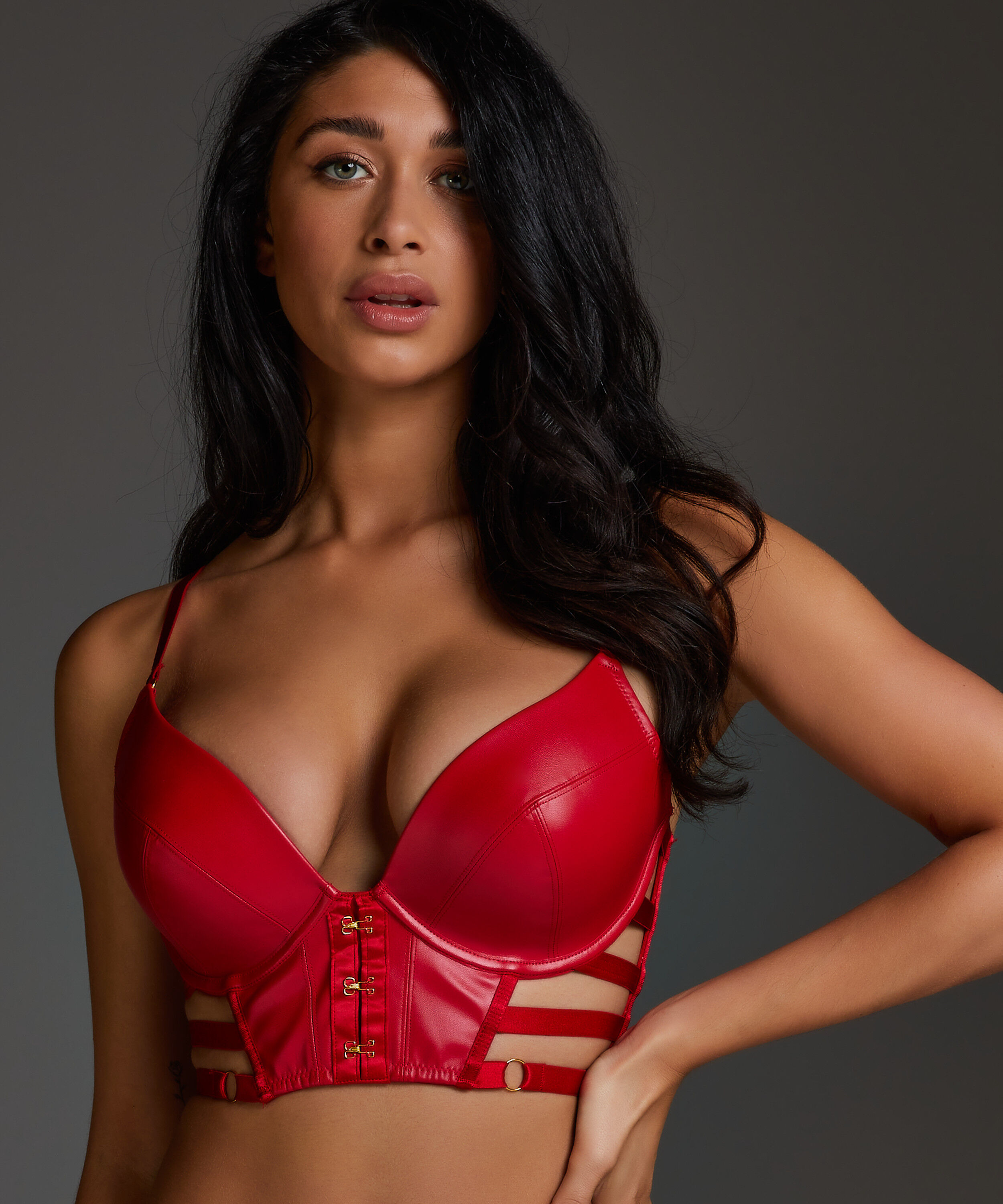 Soutien-gorge rembourr&eacute; &agrave; armatures Vicky, Rouge