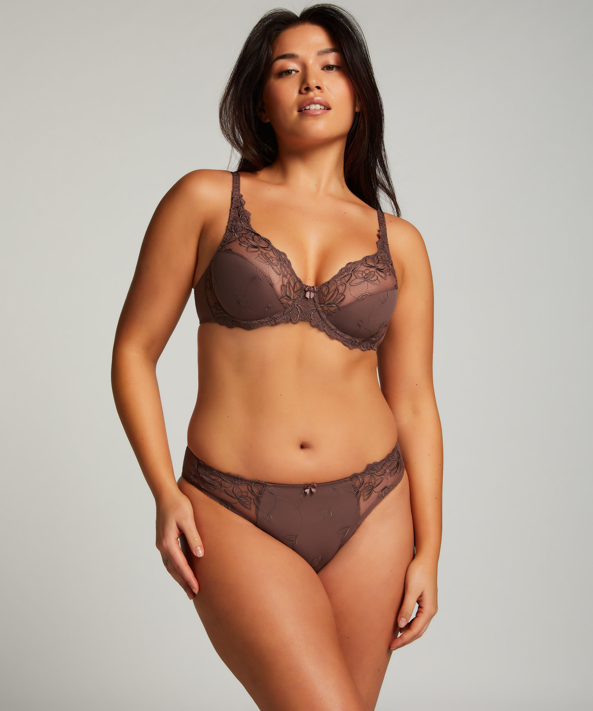Soutien-gorge &agrave; armatures non-pr&eacute;form&eacute; Diva, Marron