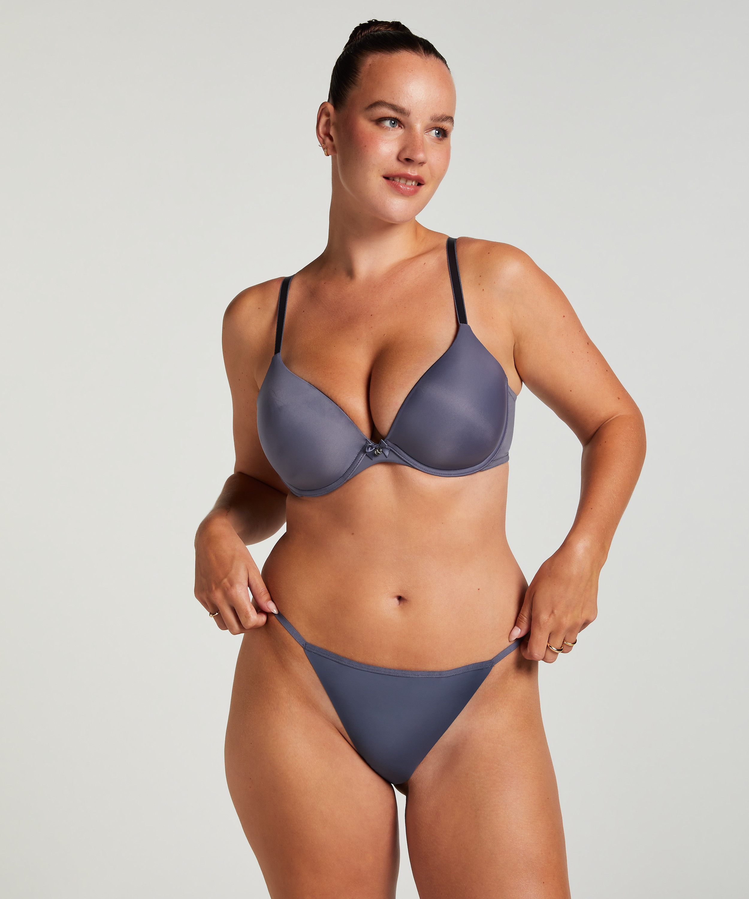 Soutien-gorge à armatures préformé Plunge, Gris, main