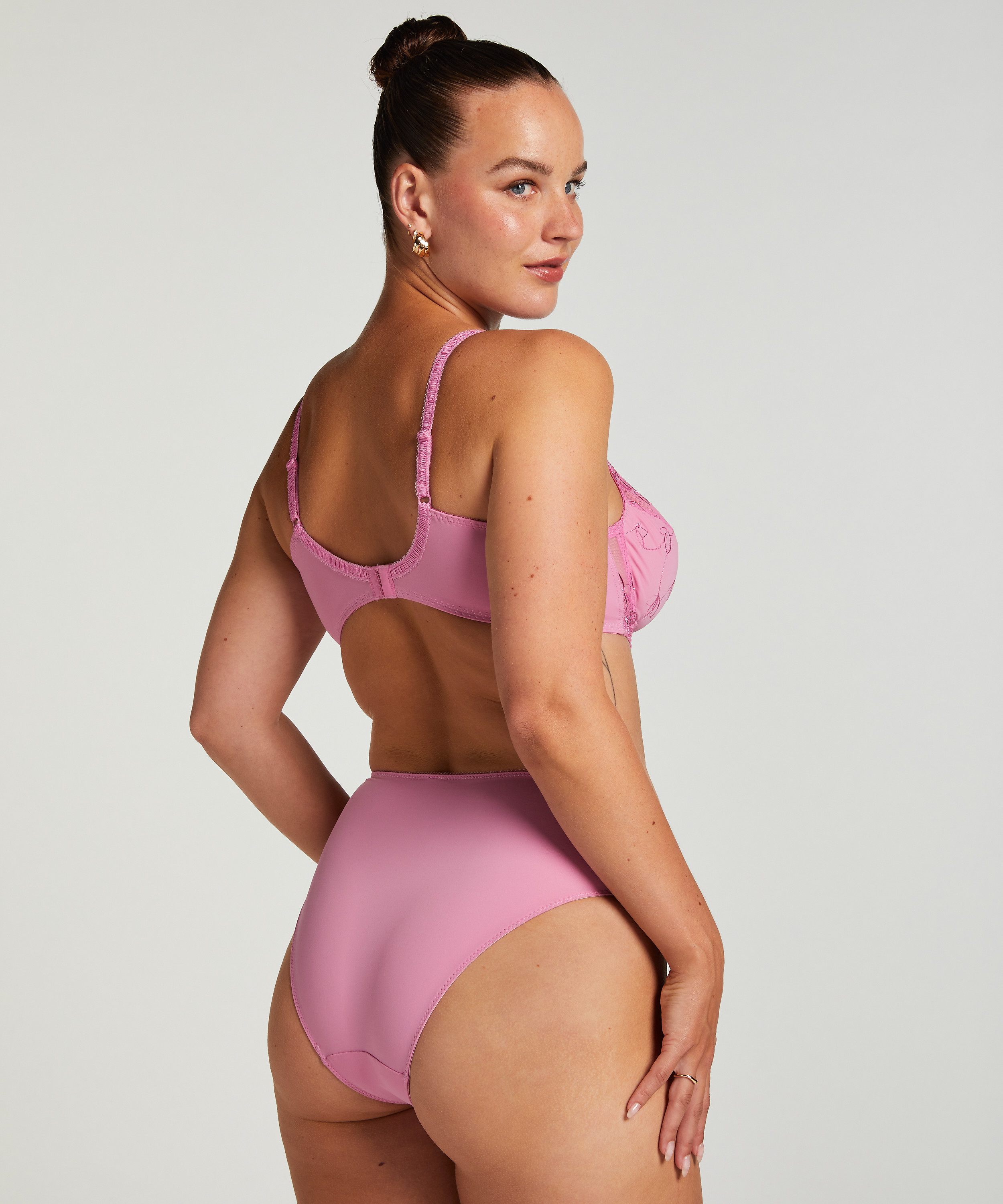 Slip taille haute Diva, Rose, main