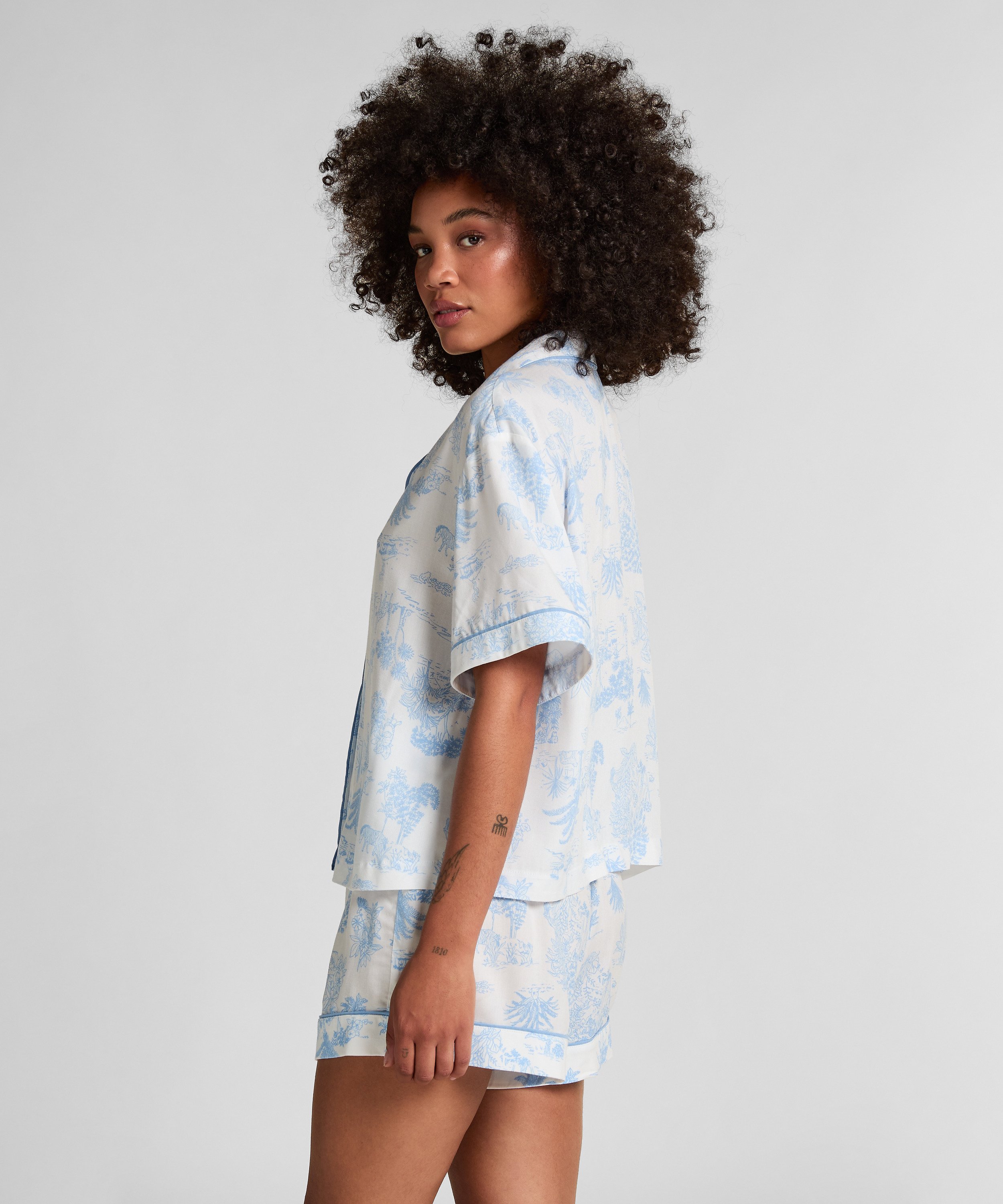 Short tissé, Bleu, main