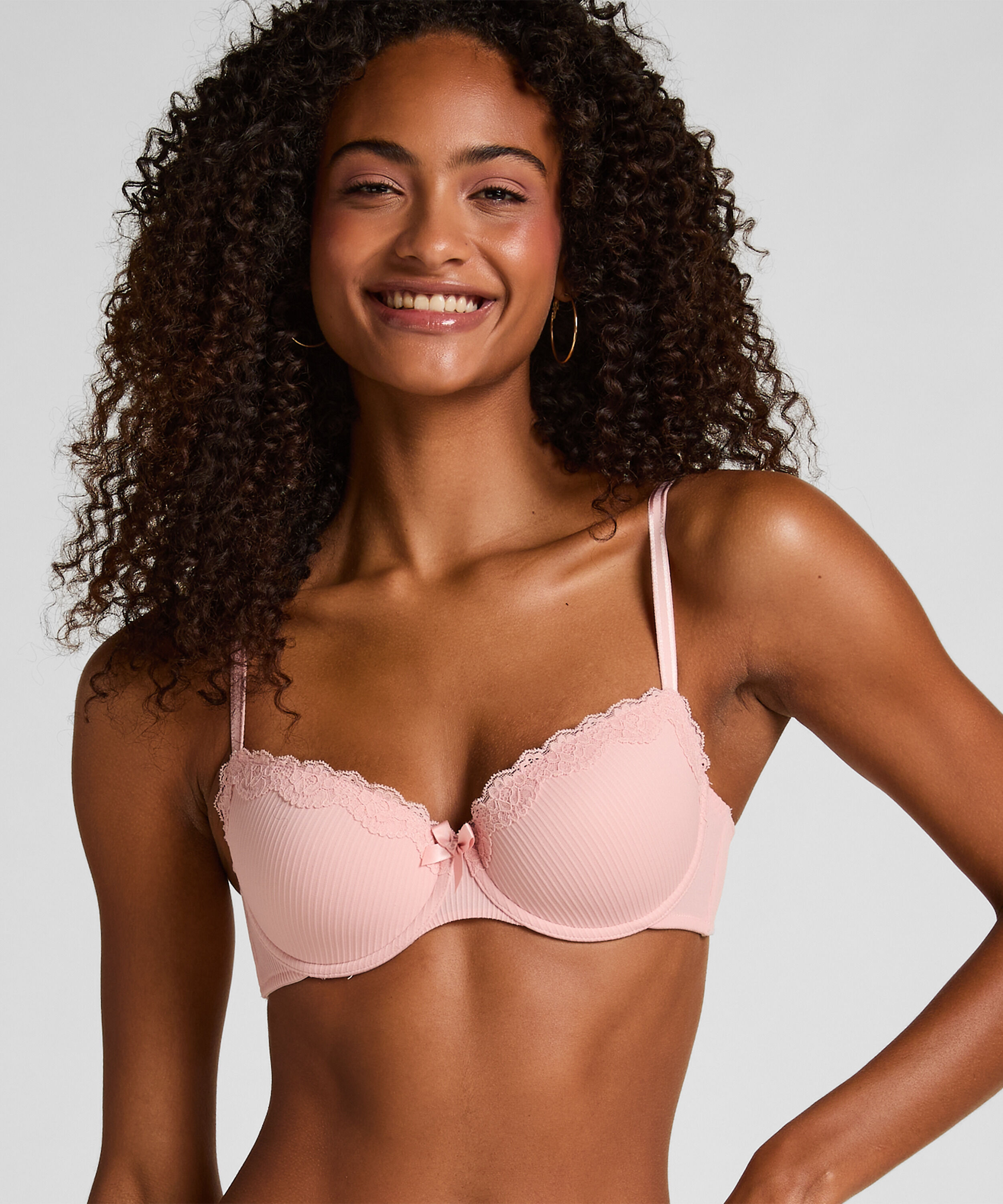 Soutien-gorge à armatures rembourré Lola, Rose Soutien-gorge à armatures rembourré Lola, Rose