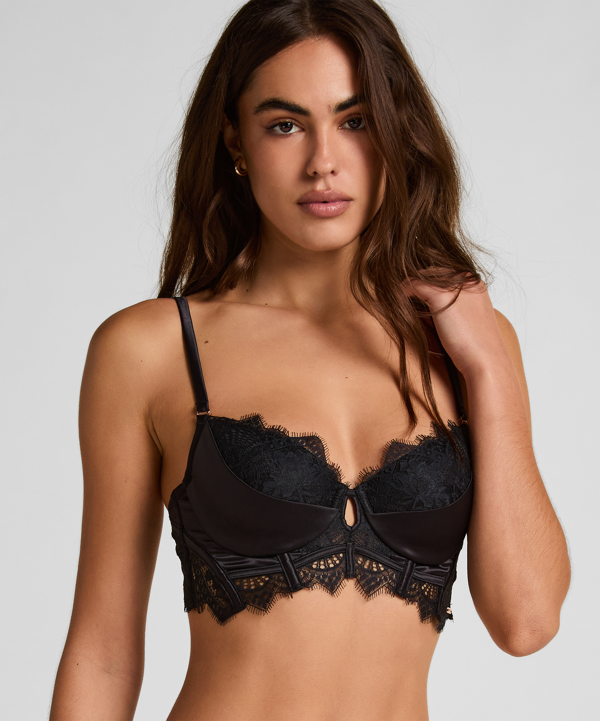 Soutien-gorge à la palangre à armatures préformé Zoé, Noir, main