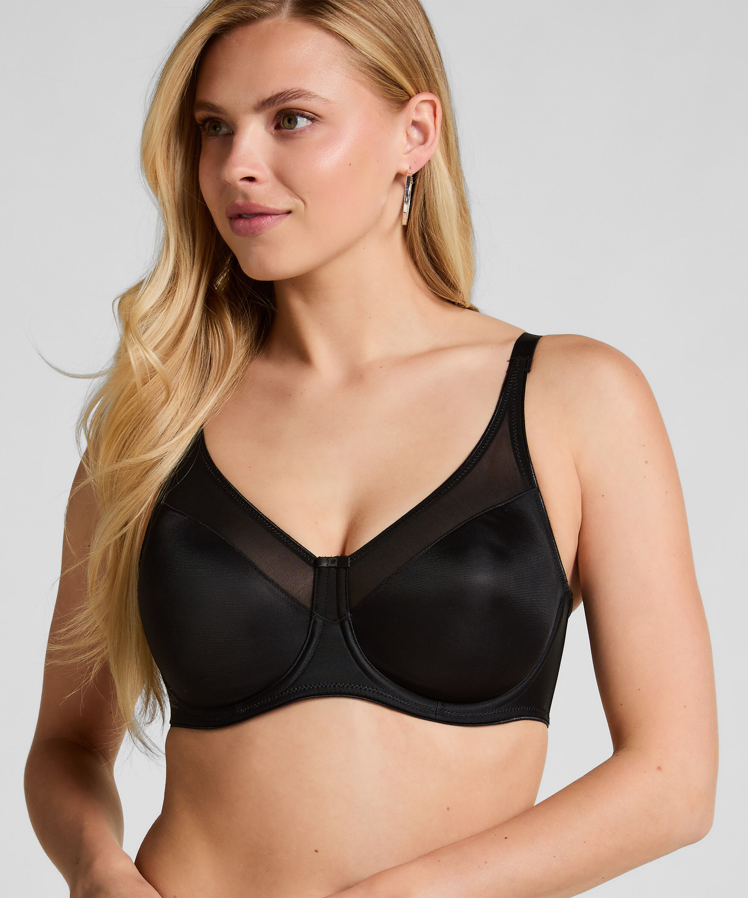 Soutien-gorge à armatures non-préformé minimiseur Nina, Noir Soutien-gorge à armatures non-préformé minimiseur Nina, Noir