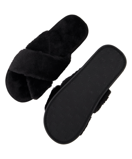 Slipper Lia, Schwarz