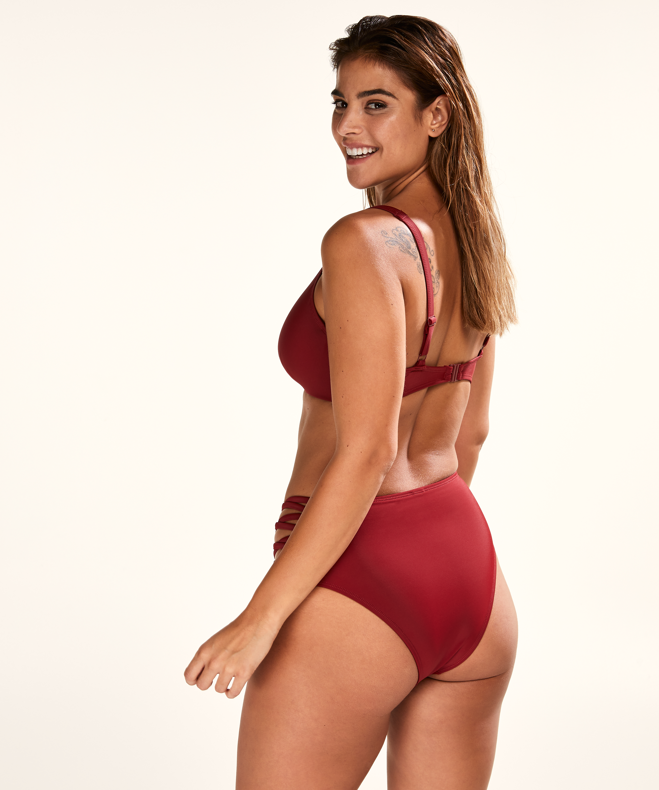 Anneau non ajust&eacute; haut de bikini Sunset Dreams, Rouge, main